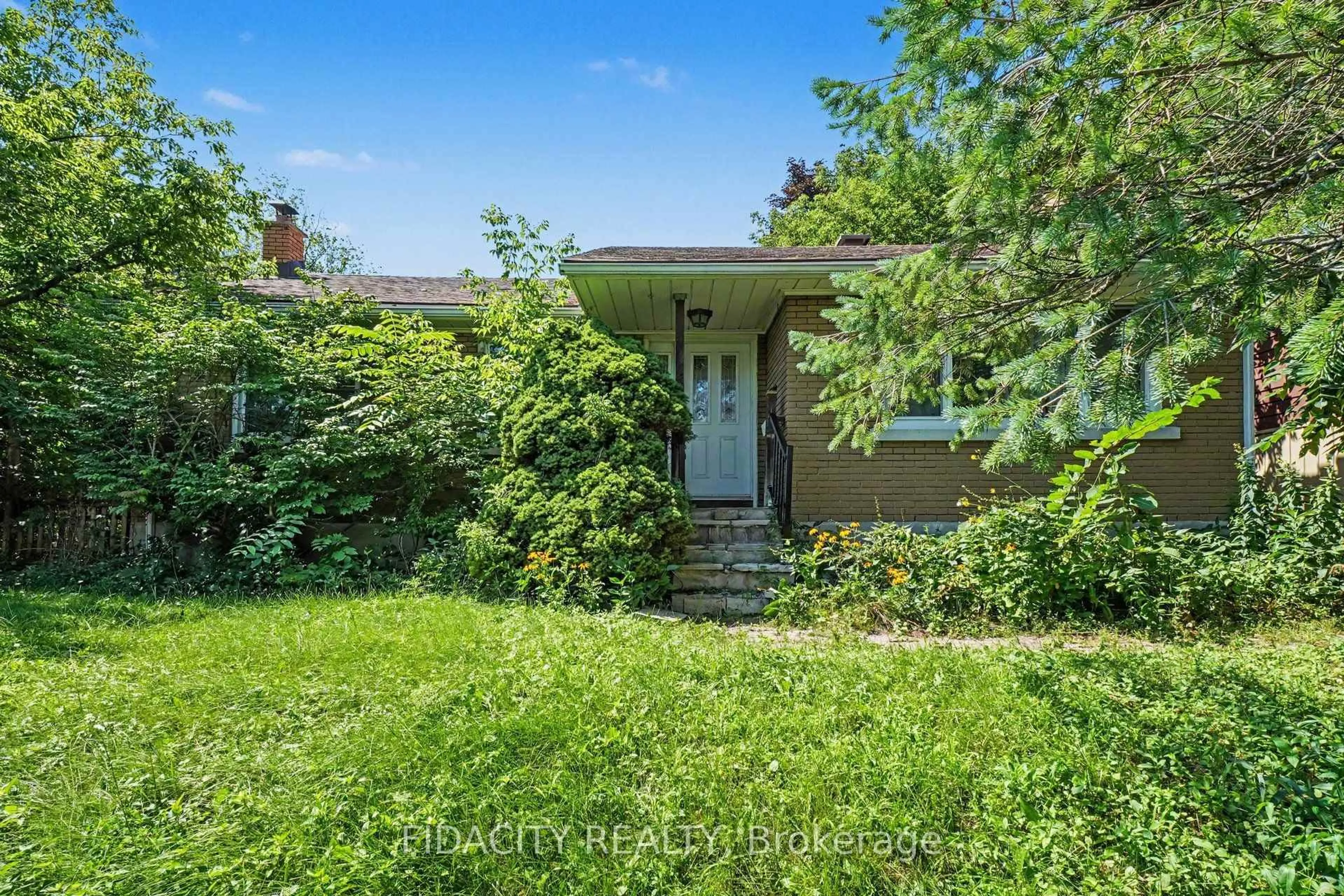 Unknown for 6 Malcolm Pl, Ottawa Ontario K2G 1P4