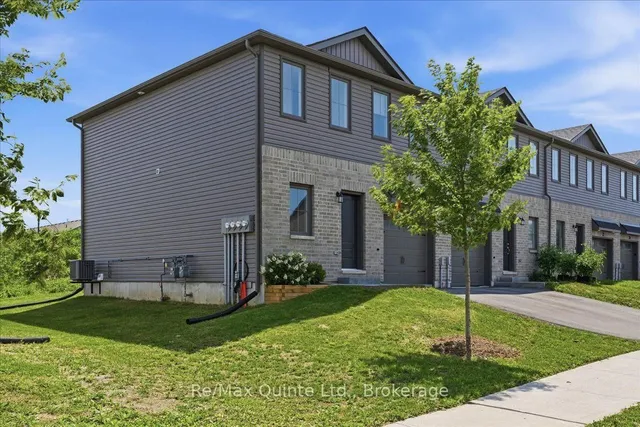 36 Campbell Cres, Prince Edward County 2