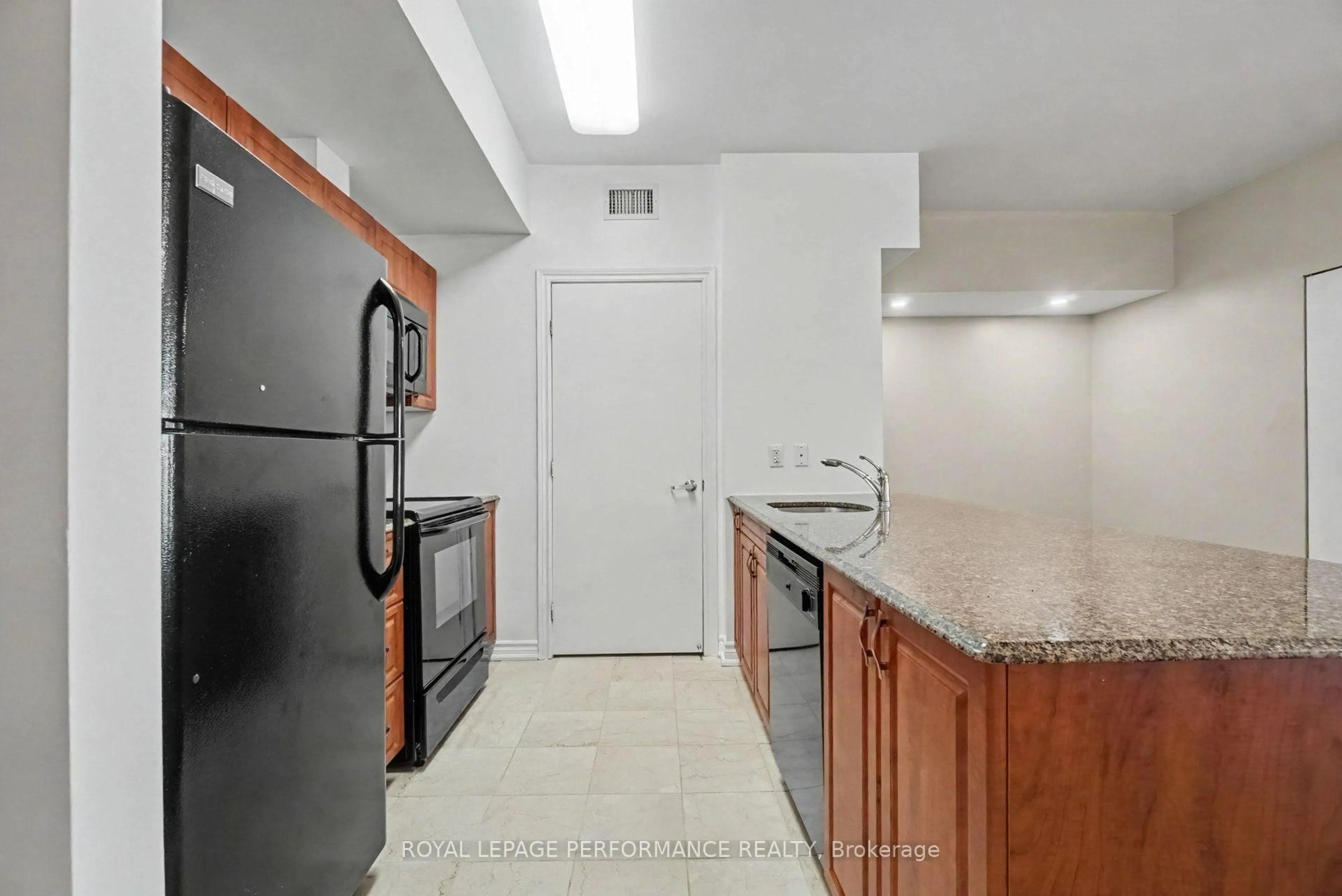 Standard kitchen, unknown for 234 Rideau St #2205, Ottawa Ontario K1N 0A9