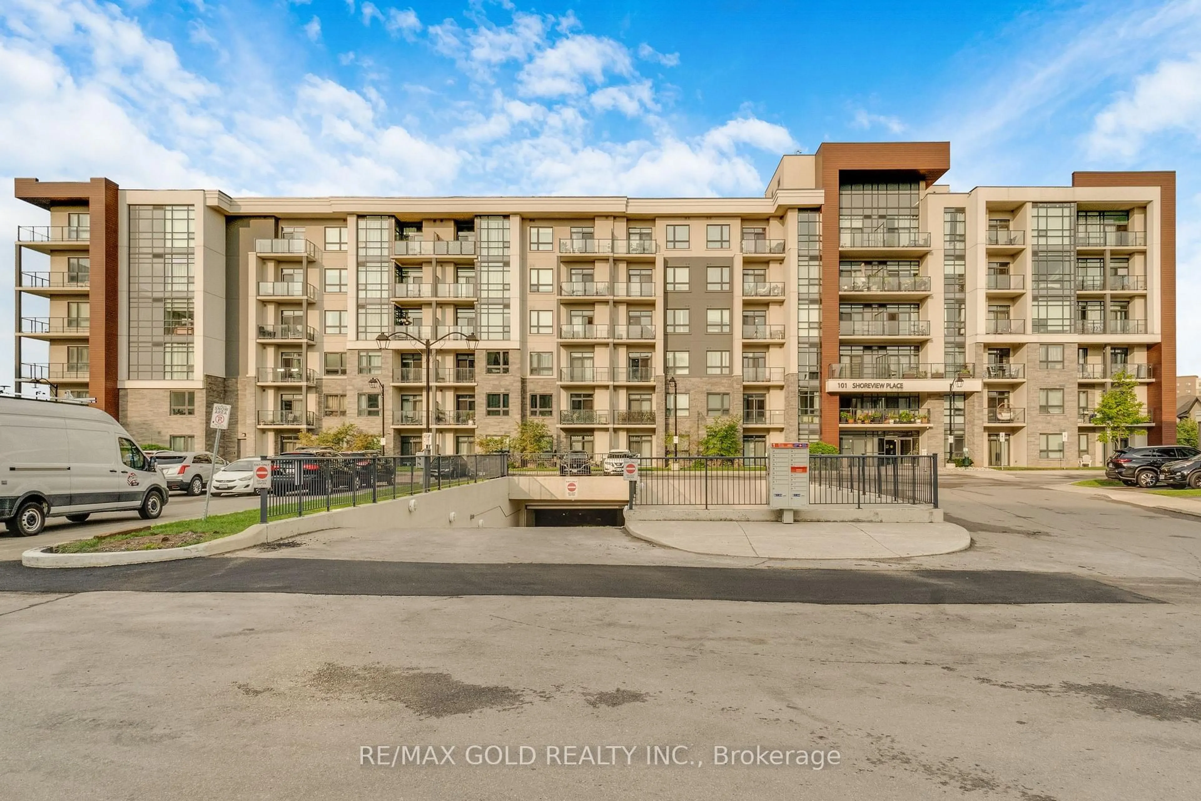 A pic from outside/outdoor area/front of a property/back of a property/a pic from drone, unknown for 101 Shoreview Pl #502, Hamilton Ontario L8E 0K2