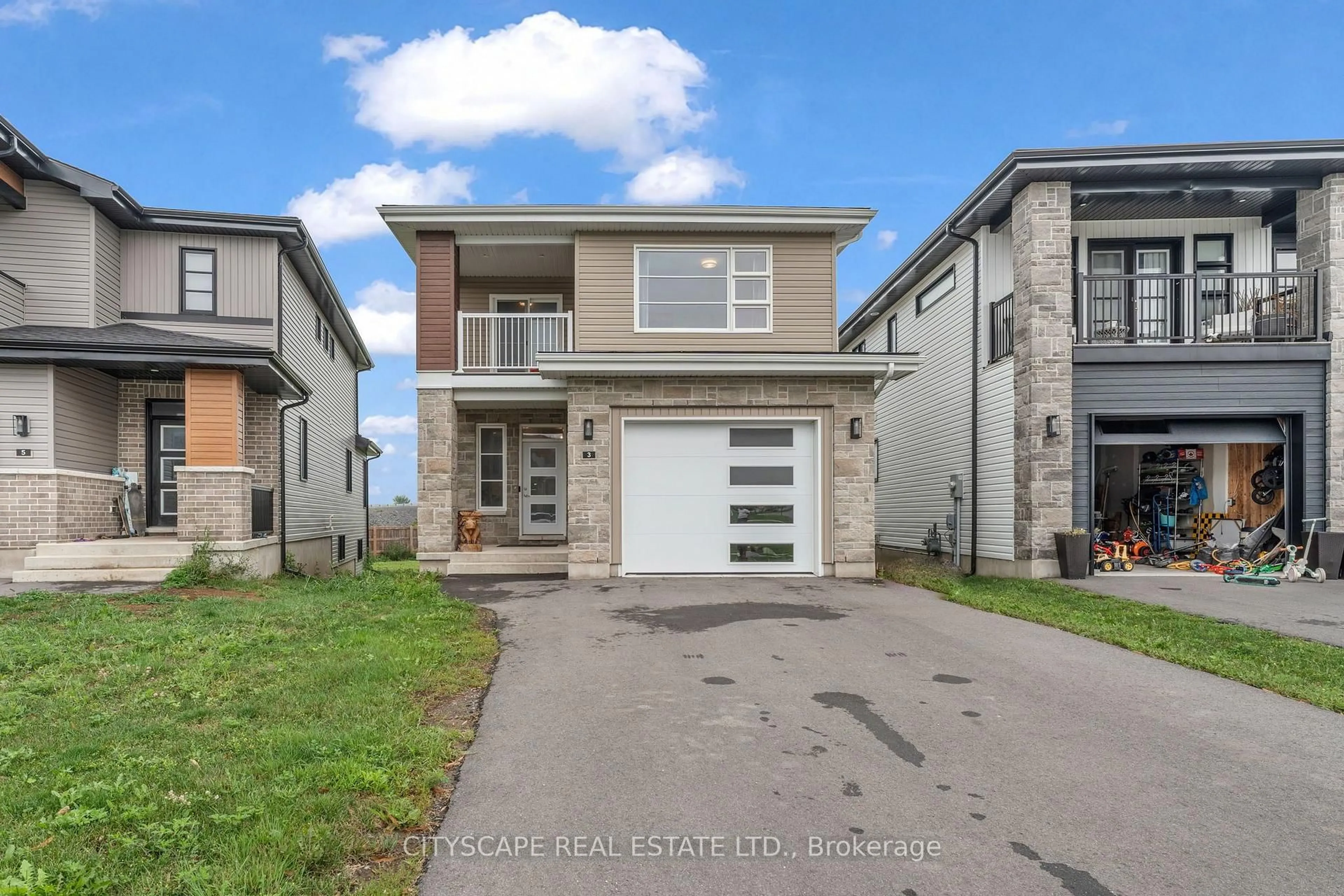 Unknown for 3 Erie Crt, Loyalist Ontario K7N 0E3