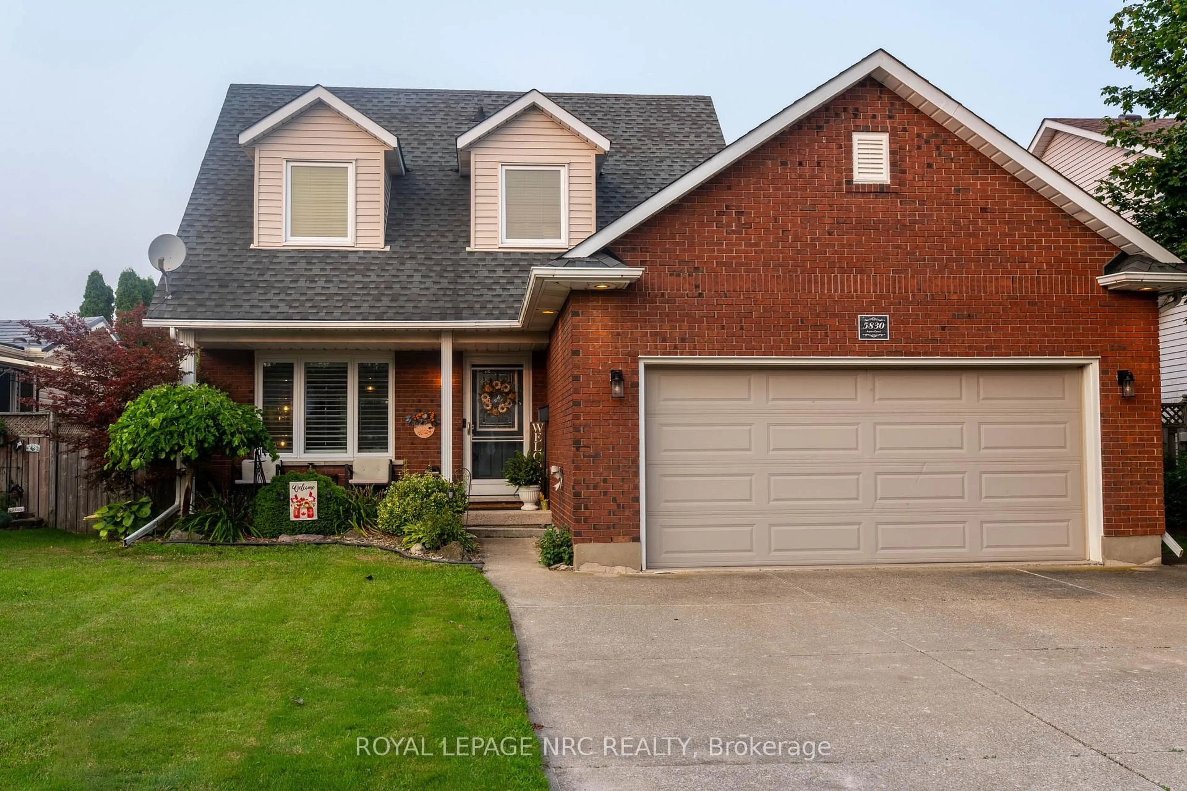 Home with brick exterior material, street for 5830 Aspen Crt, Niagara Falls Ontario L2G 7V3