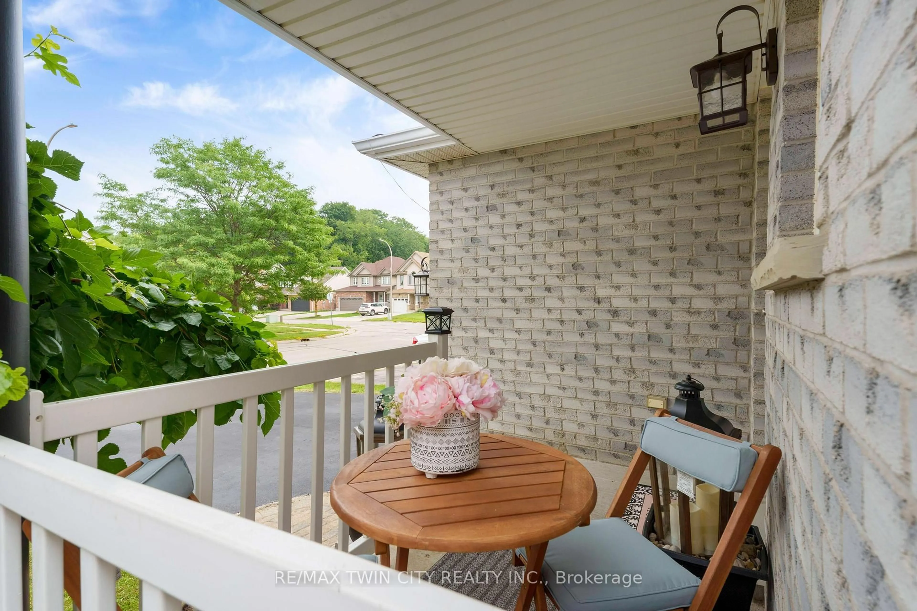Balcony in the apartment, water/lake/river/ocean view for 135 Cotton Grass St, Kitchener Ontario N2E 3T5