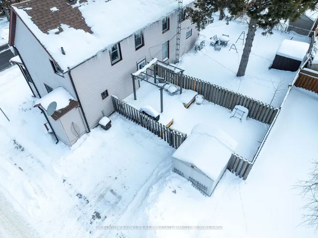 292 William St, Gananoque 5