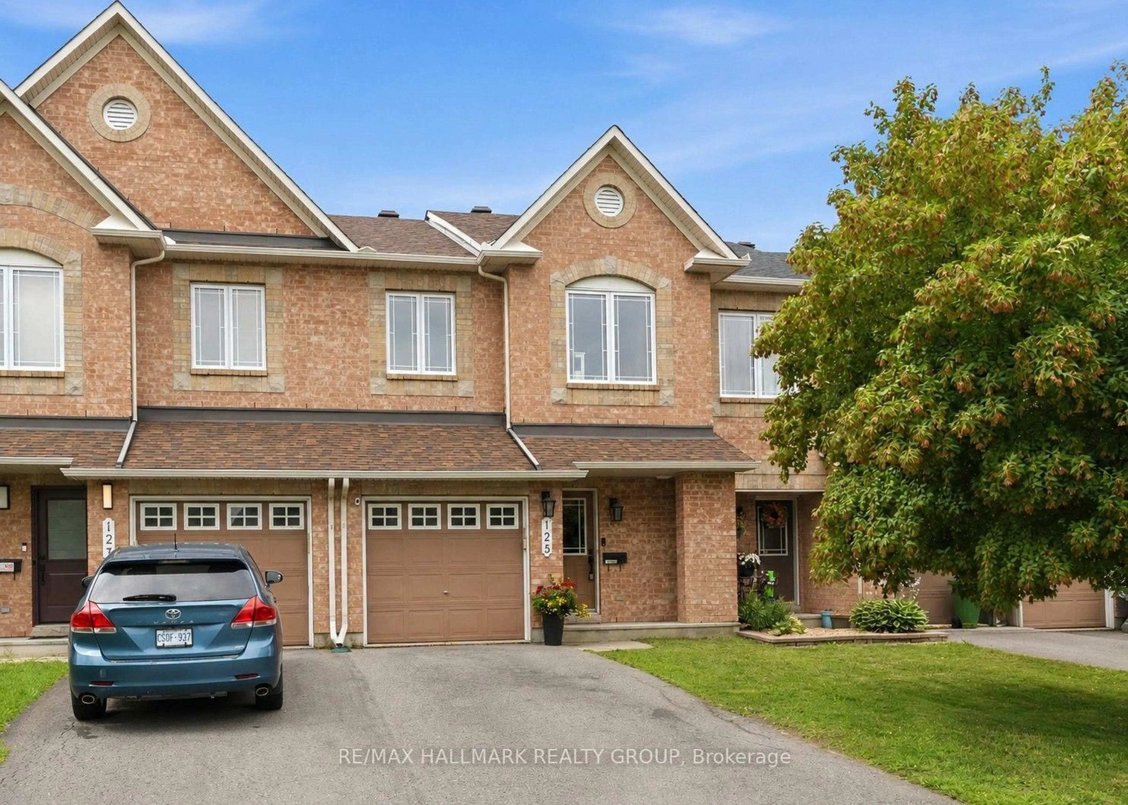 Home with brick exterior material, street for 125 Montmorency Way, Ottawa Ontario K4A 0J1