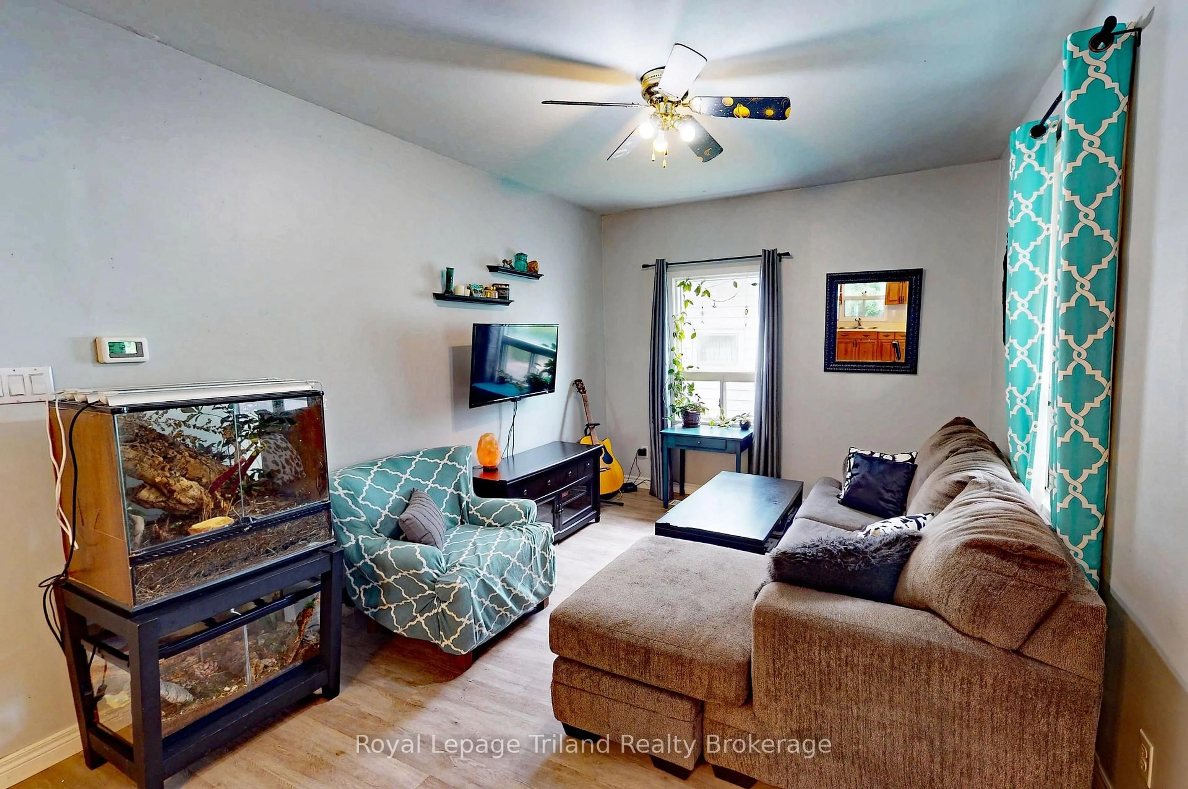 Living room with furniture, unknown for 175 Bell St, Ingersoll Ontario N5C 2P2