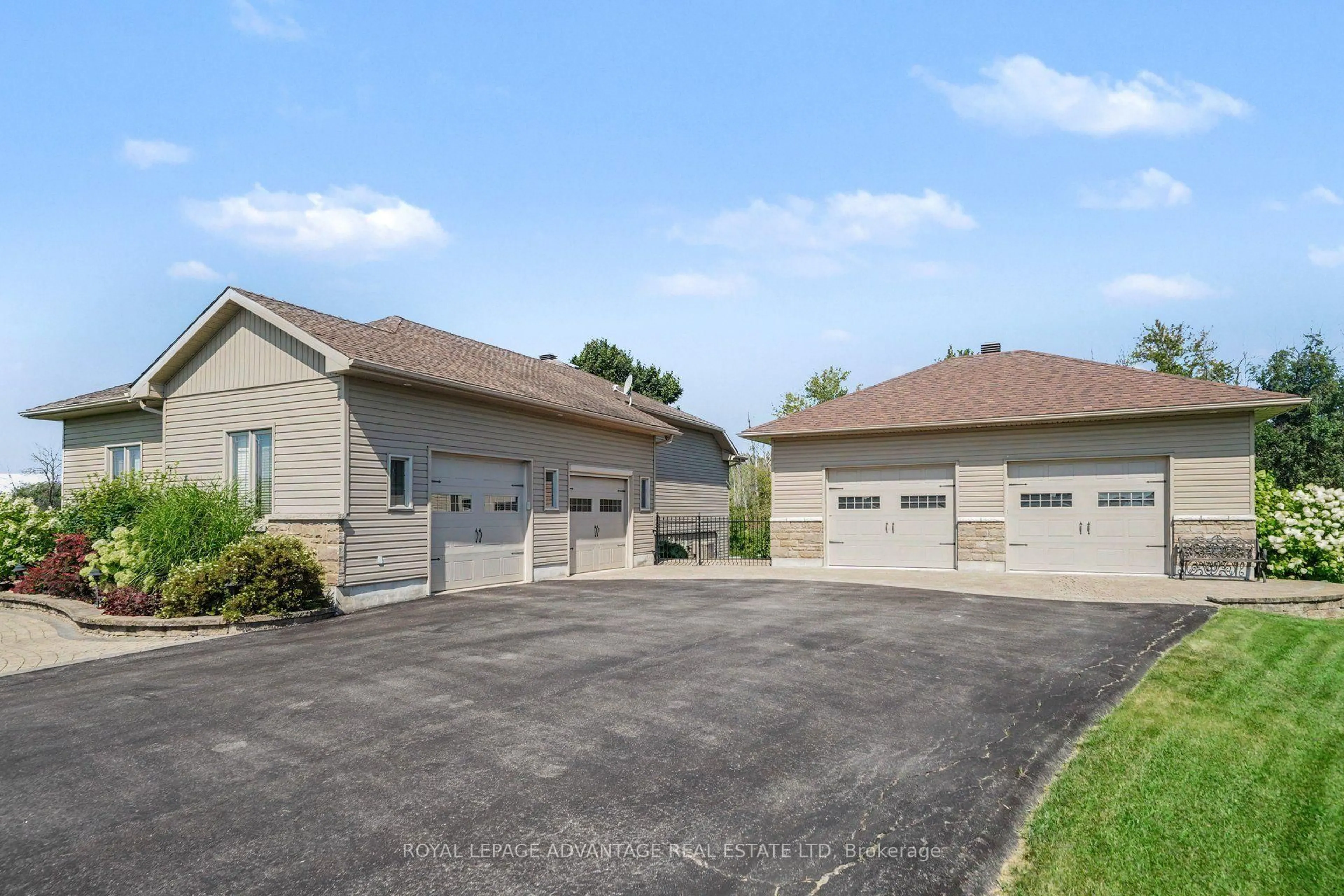 A pic from outside/outdoor area/front of a property/back of a property/a pic from drone, street for 263 Georgina St, Perth Ontario K7H 3C9