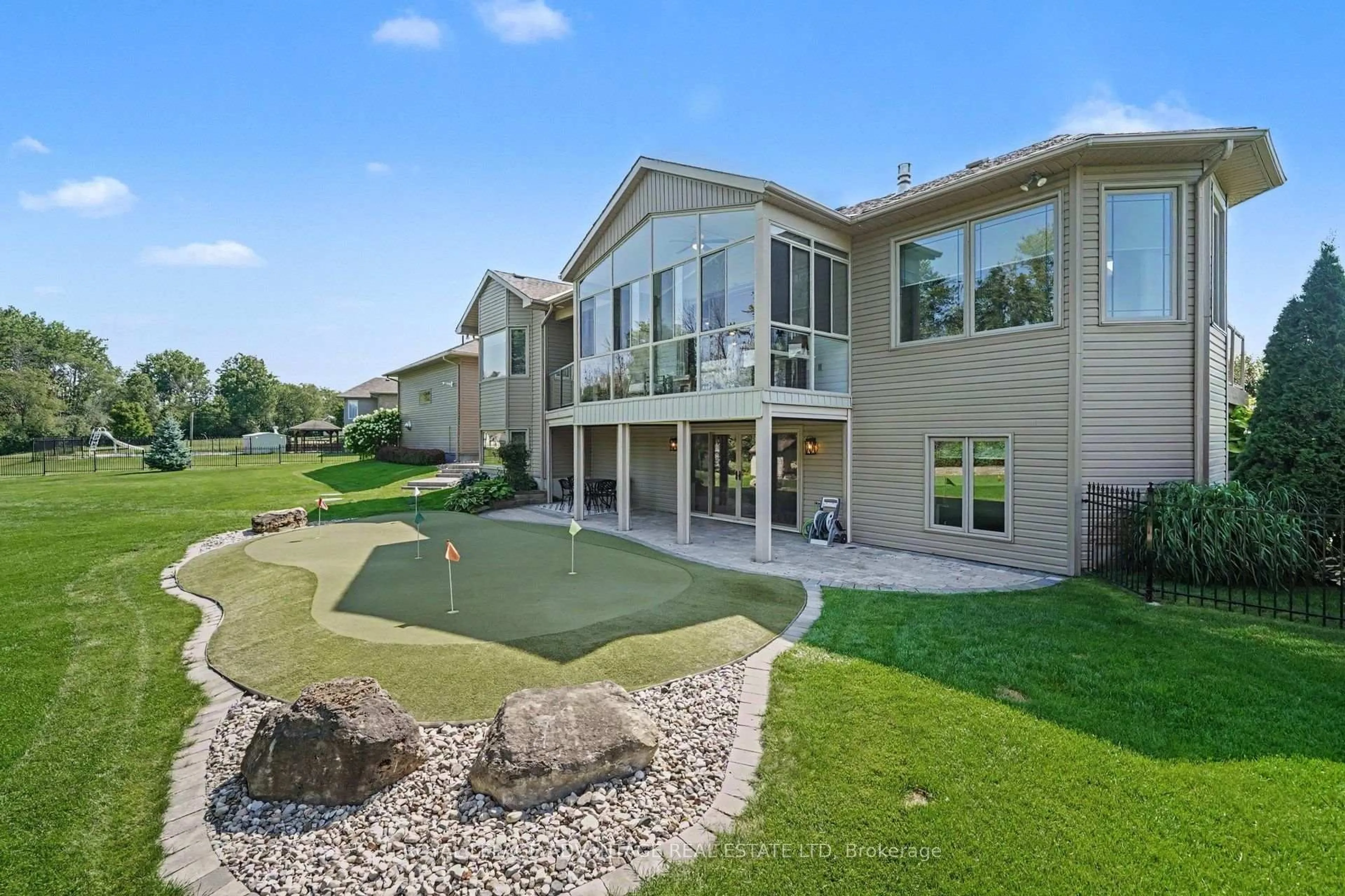 Unknown for 263 Georgina St, Perth Ontario K7H 3C9