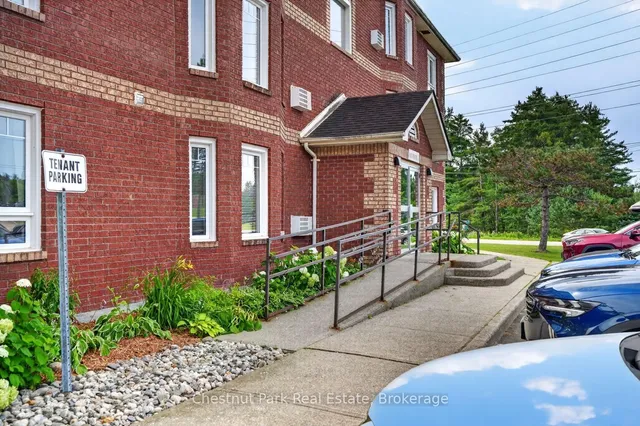 661 Cedar Lane #202C, Bracebridge 4