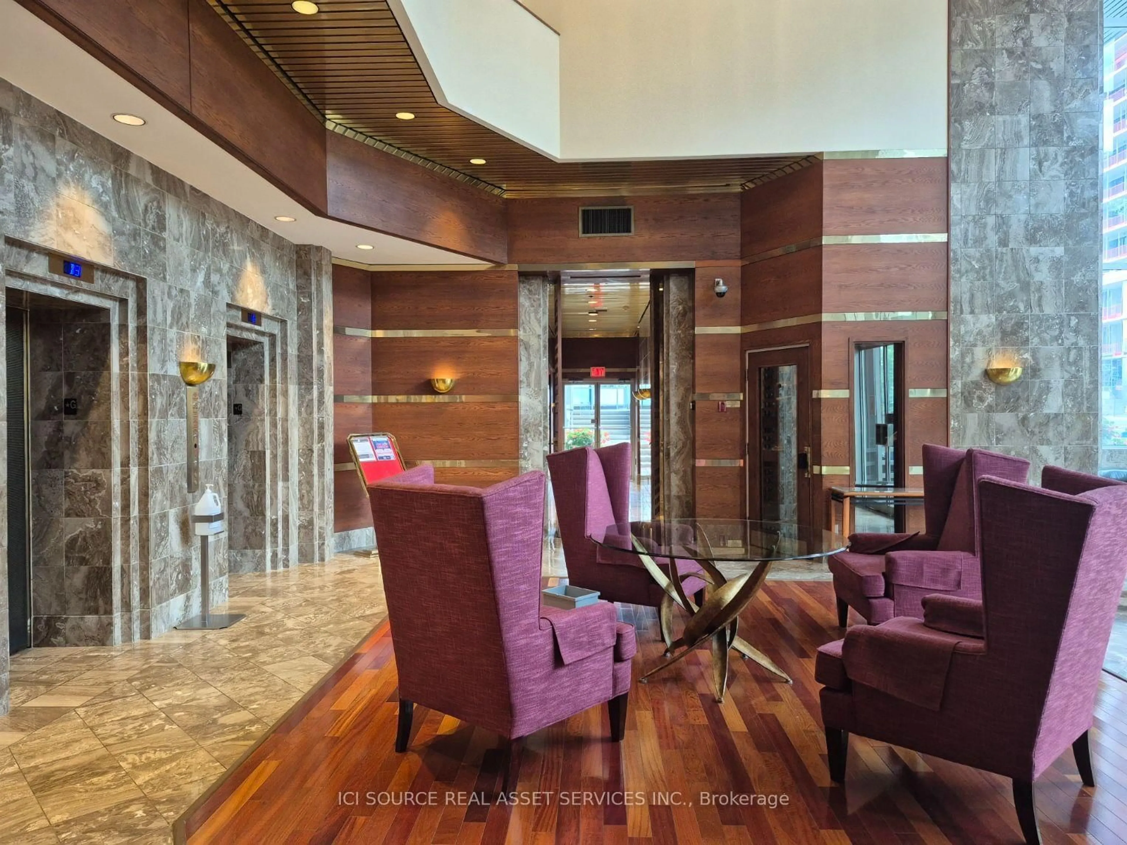 Lobby for 160 George St #602, Ottawa Ontario K1N 9M2