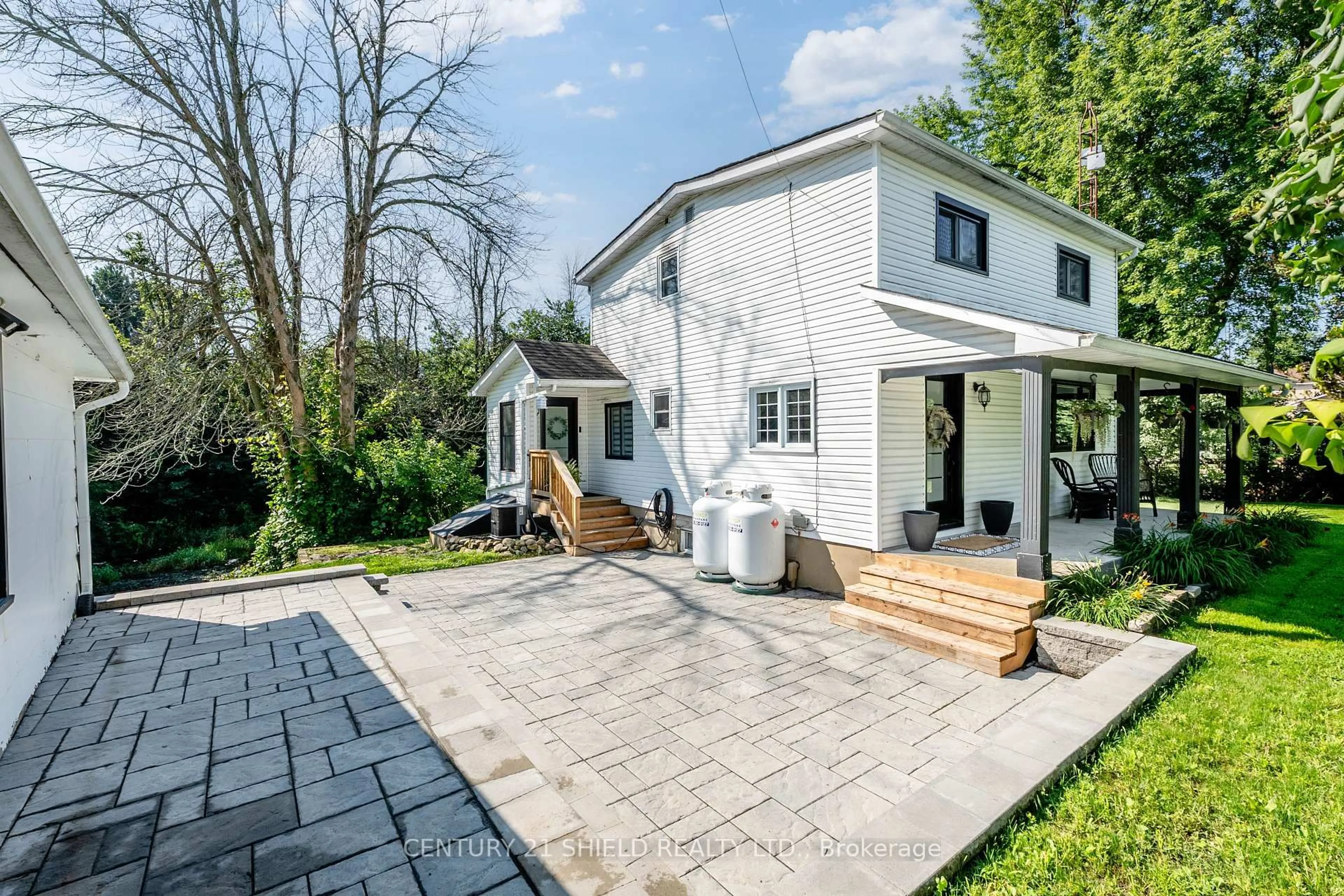 Patio, street for 17648 Island Rd, South Stormont Ontario K0C 1S0