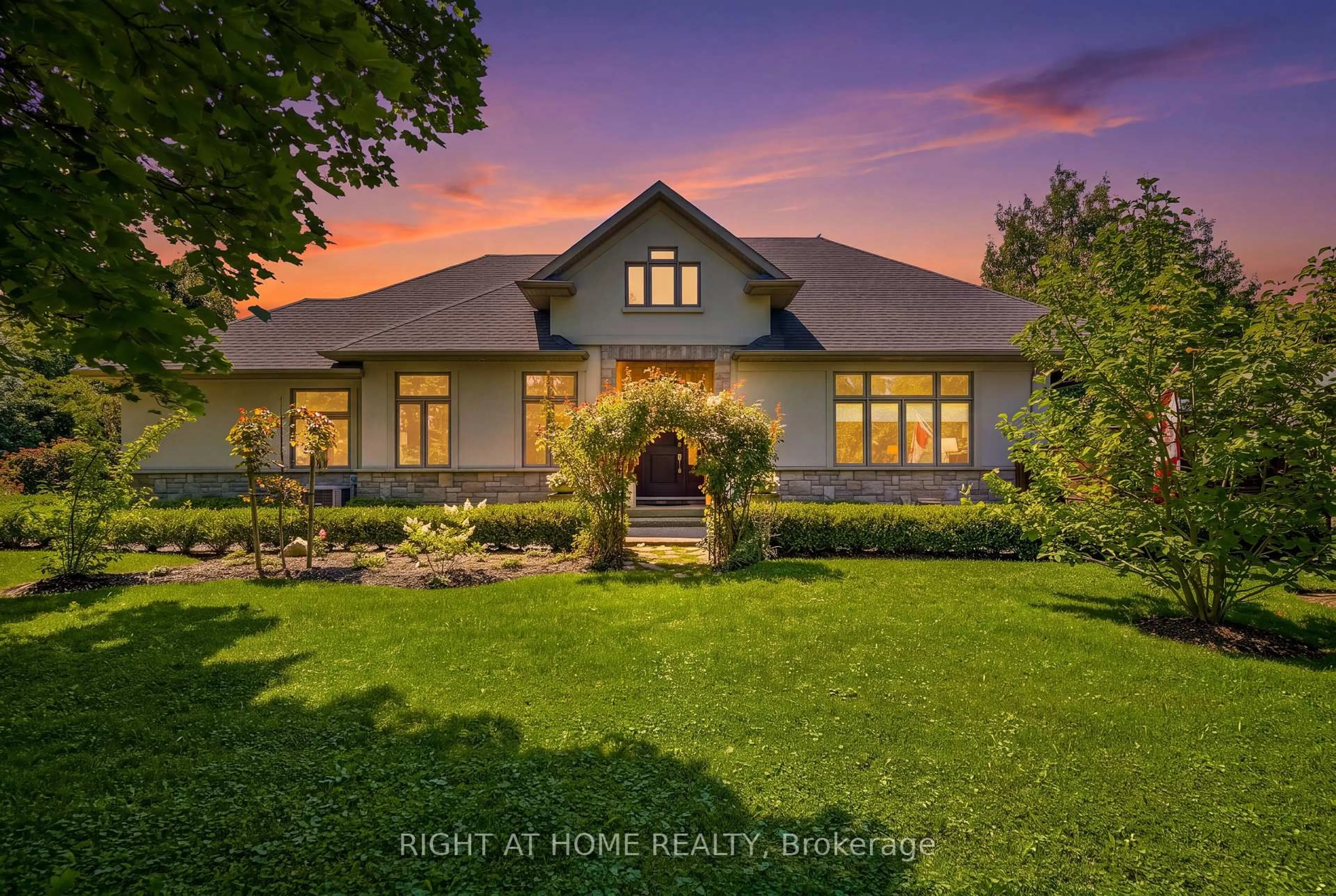 Home with brick exterior material, unknown for 411 Nassau St, Niagara-on-the-Lake Ontario L0S 1J0