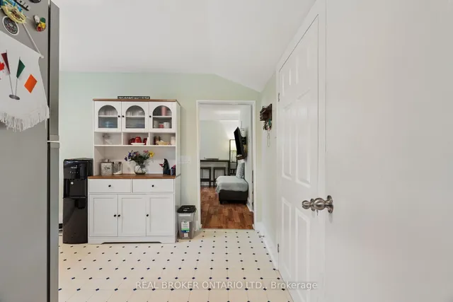 286 Main St, Guelph/Eramosa 5