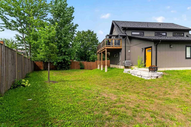 23 Goodman Dr, London South 4