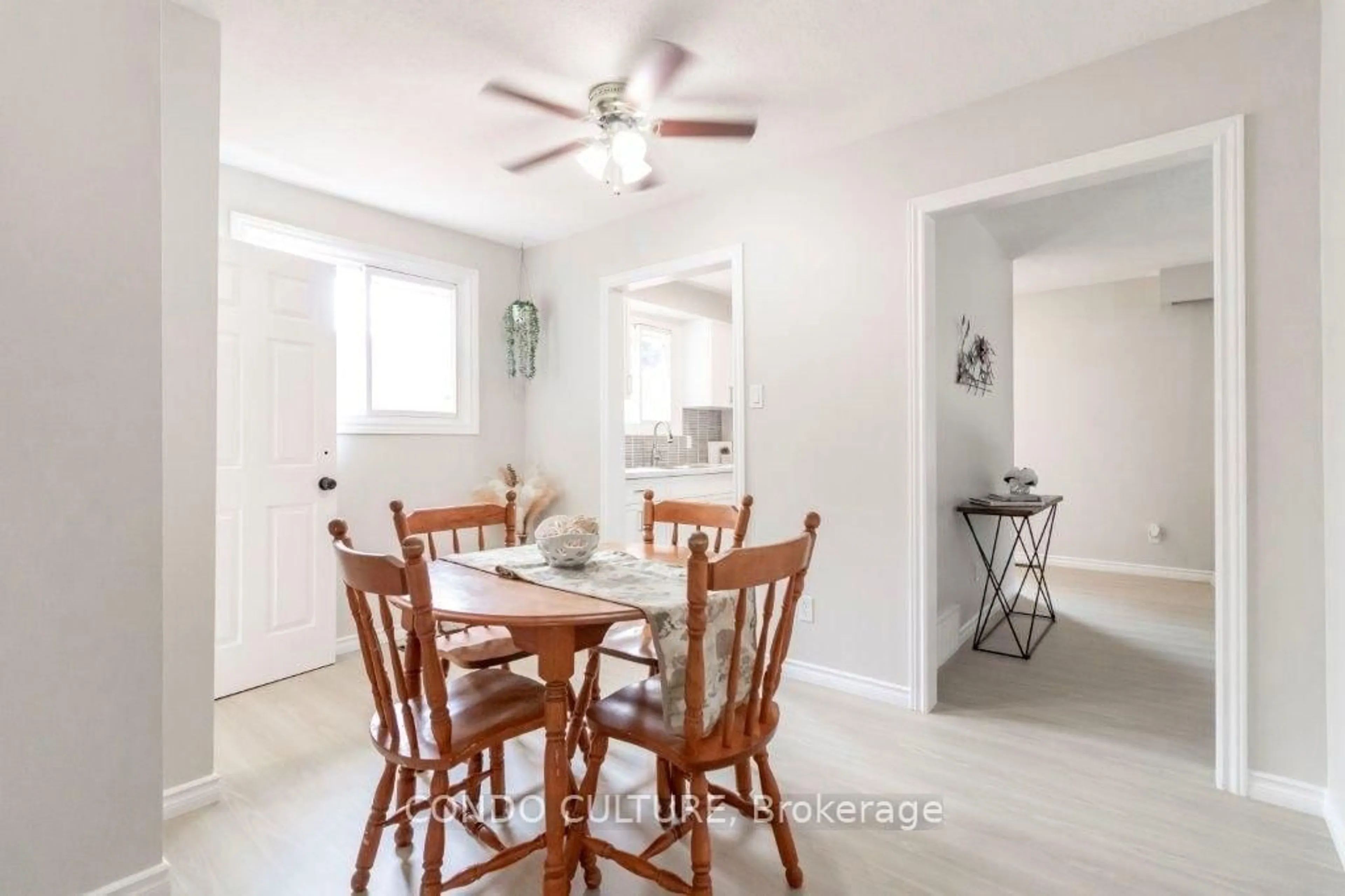 Dining room, unknown for 140 Arrowhead Cres, Kitchener Ontario N2P 1B9