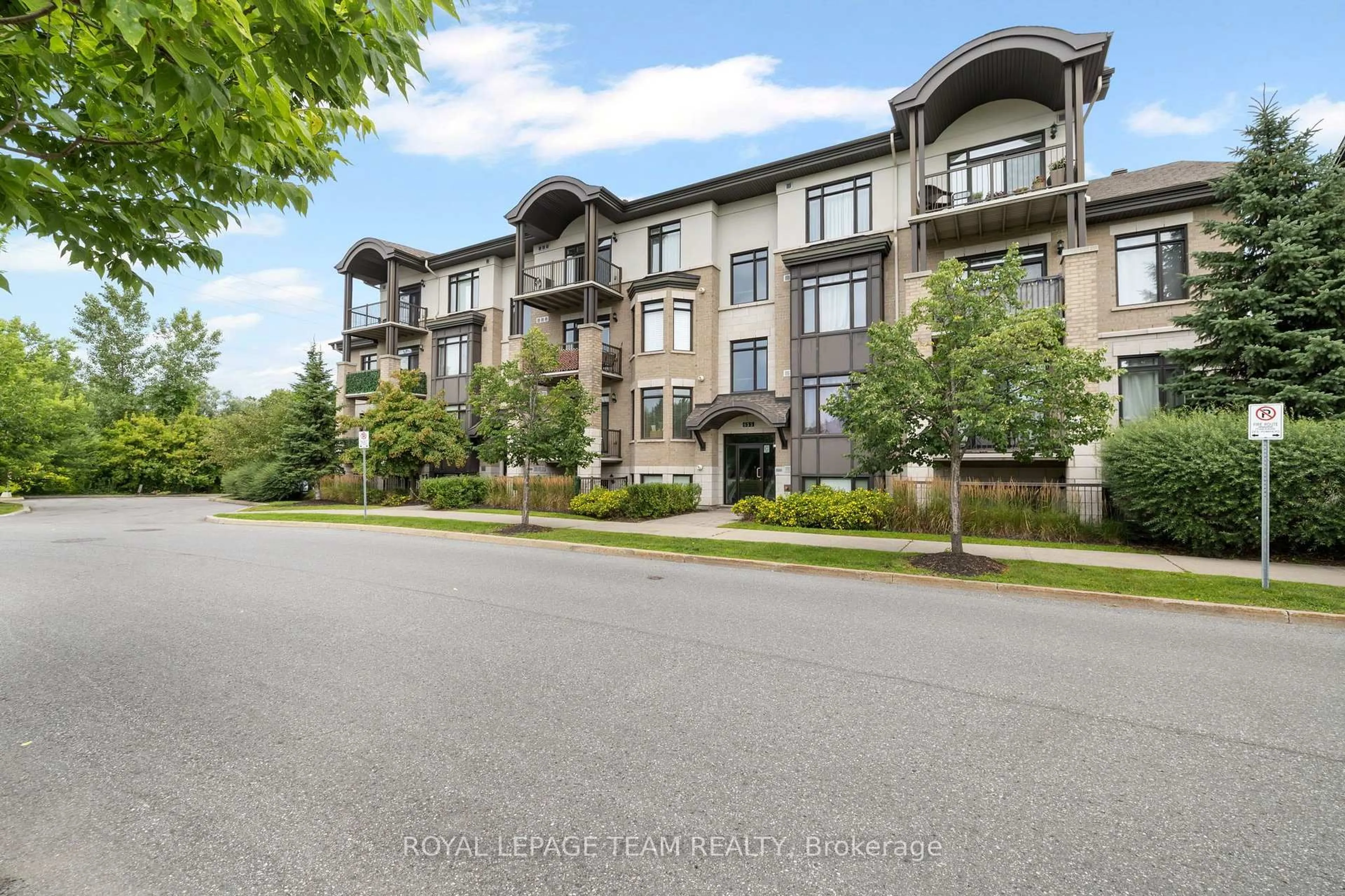 A pic from outside/outdoor area/front of a property/back of a property/a pic from drone, unknown for 655 Beauparc Private #104, Ottawa Ontario K1J 0A2