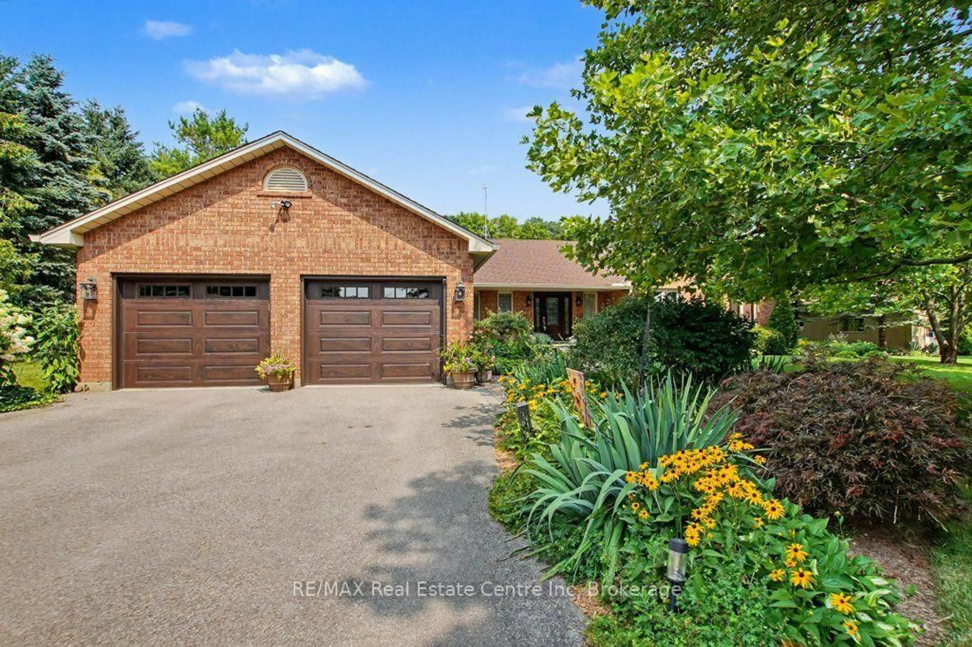 Home with brick exterior material, water/lake/river/ocean view for 283 German School Rd, Brant Ontario N3L 3E1