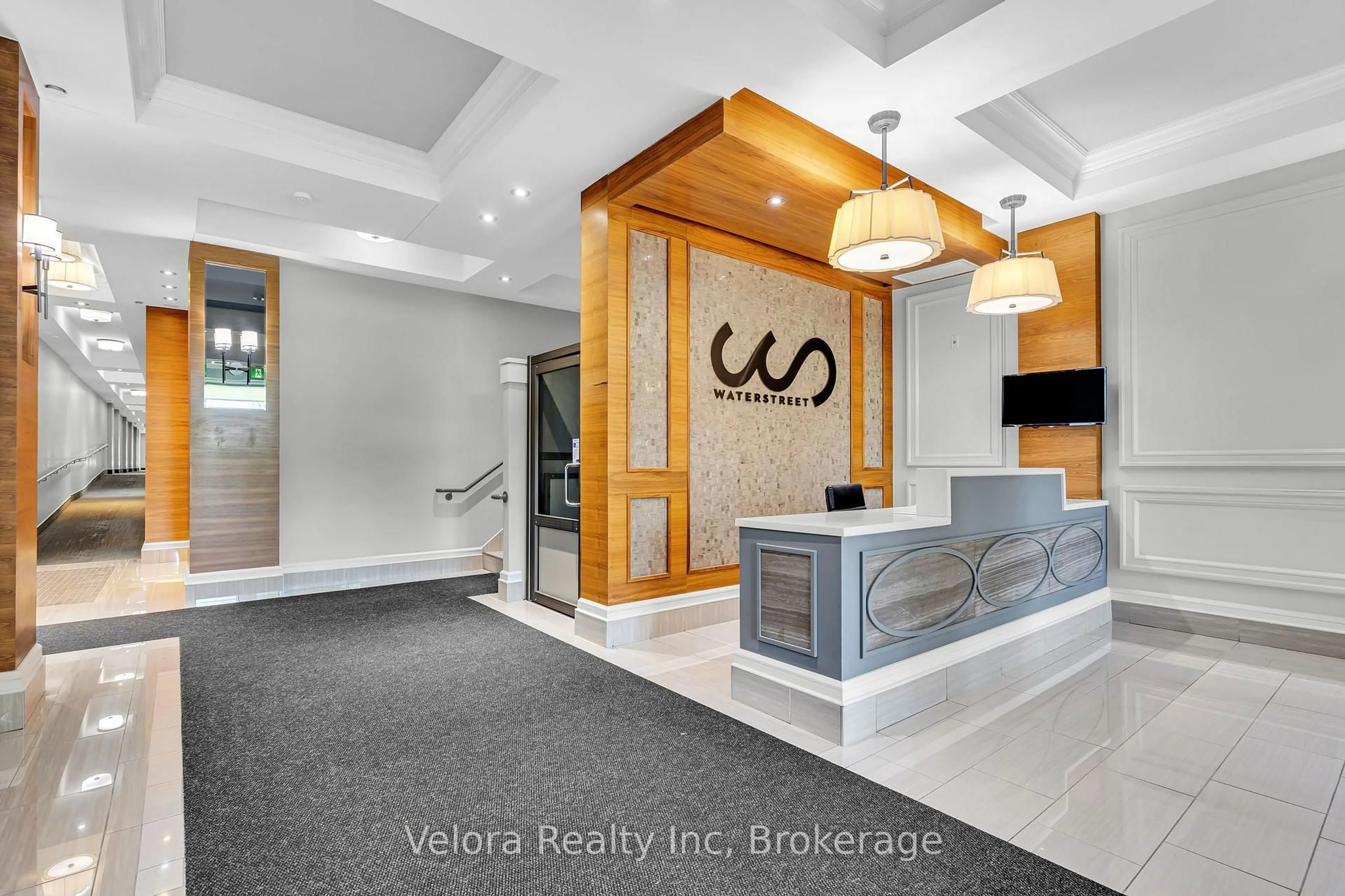 Indoor entryway for 316 Bruyere St #220, Ottawa Ontario K1N 0C3