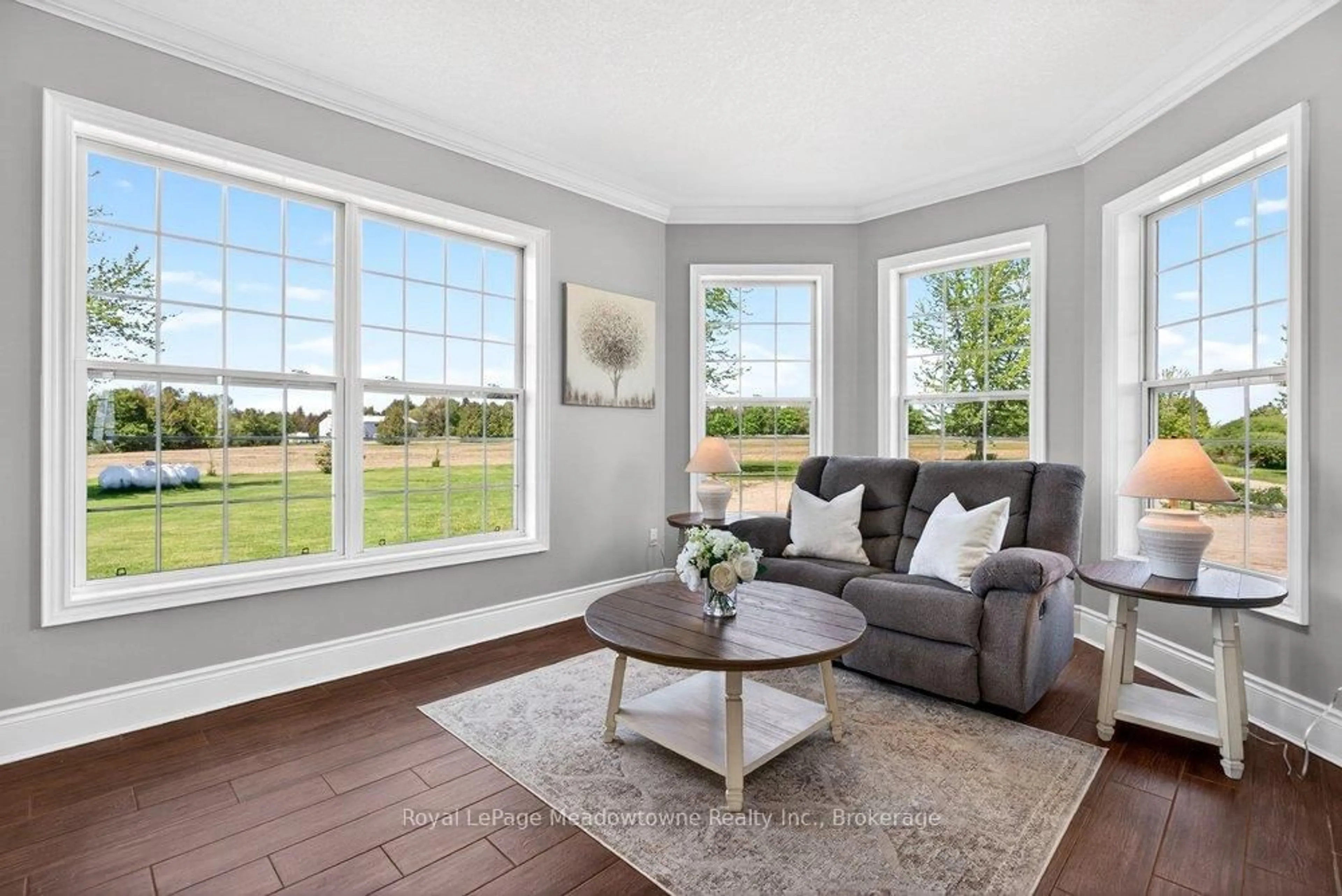 Living room with furniture, unknown for 6750 Beatty Line, Centre Wellington Ontario N1M 2W3