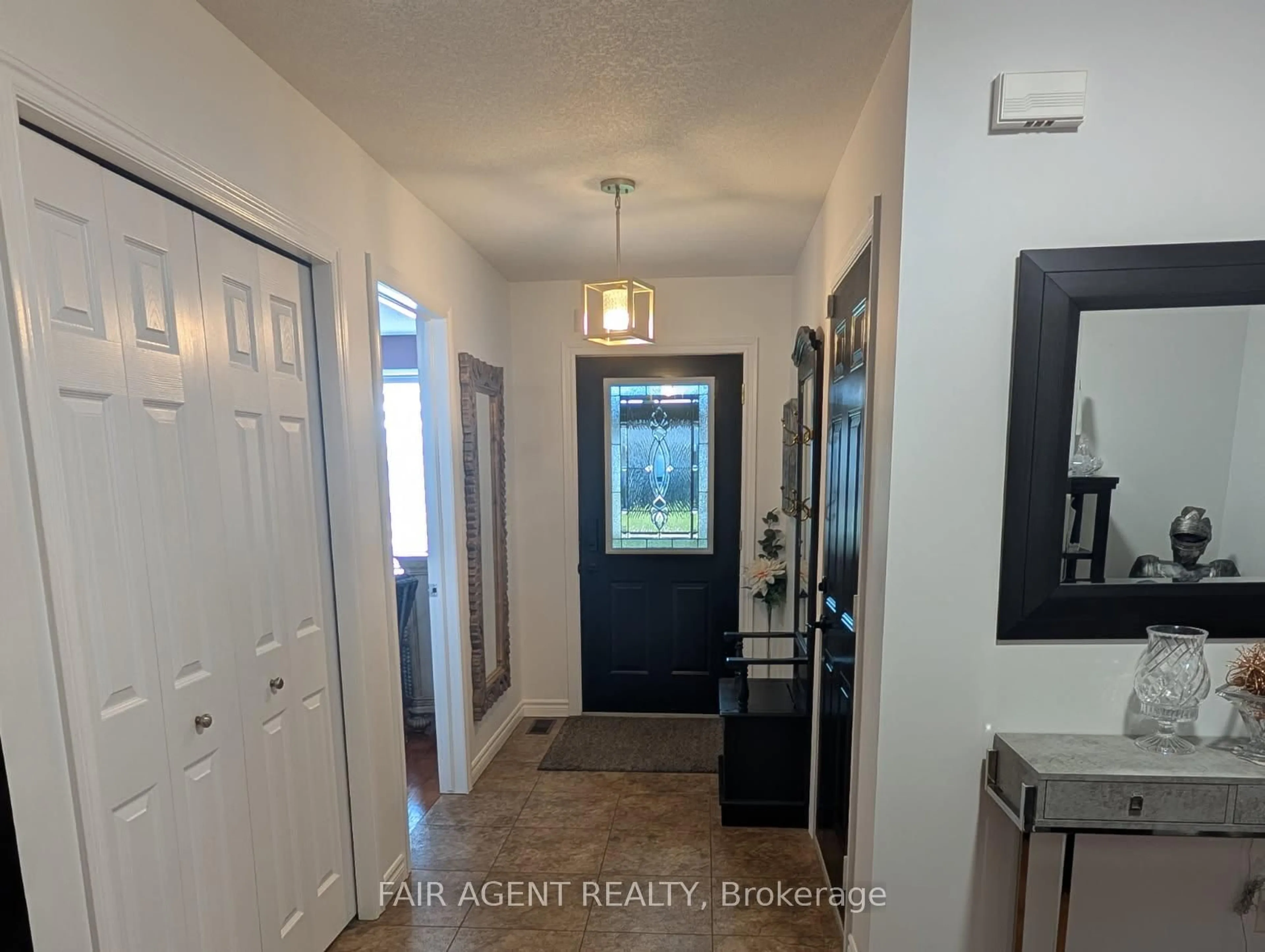 Indoor entryway for 110 MILTON SEILER Cres, Minto Ontario N0G 2P0