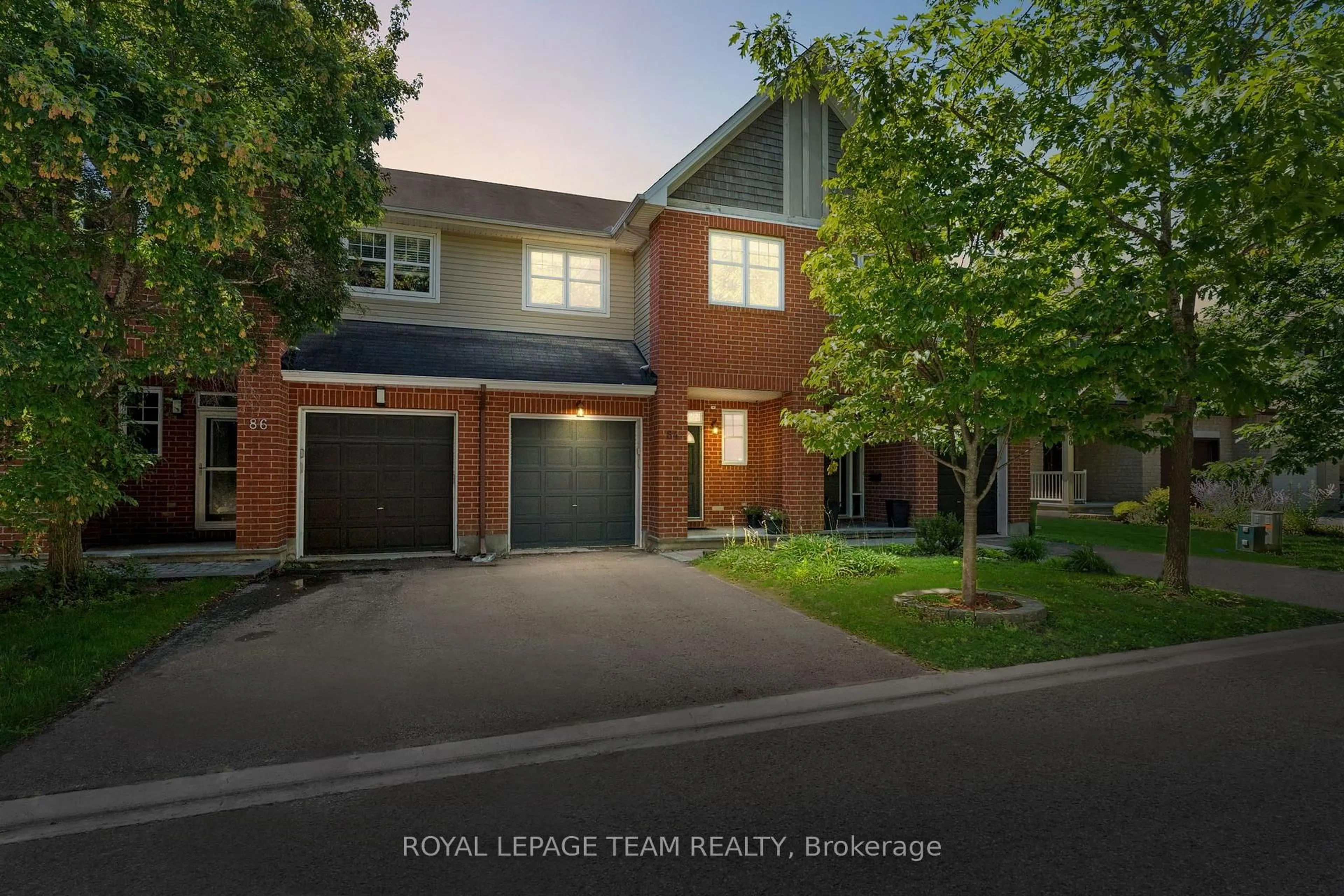 A pic from outside/outdoor area/front of a property/back of a property/a pic from drone, street for 84 Selhurst Ave, Ottawa Ontario K2G 7C9