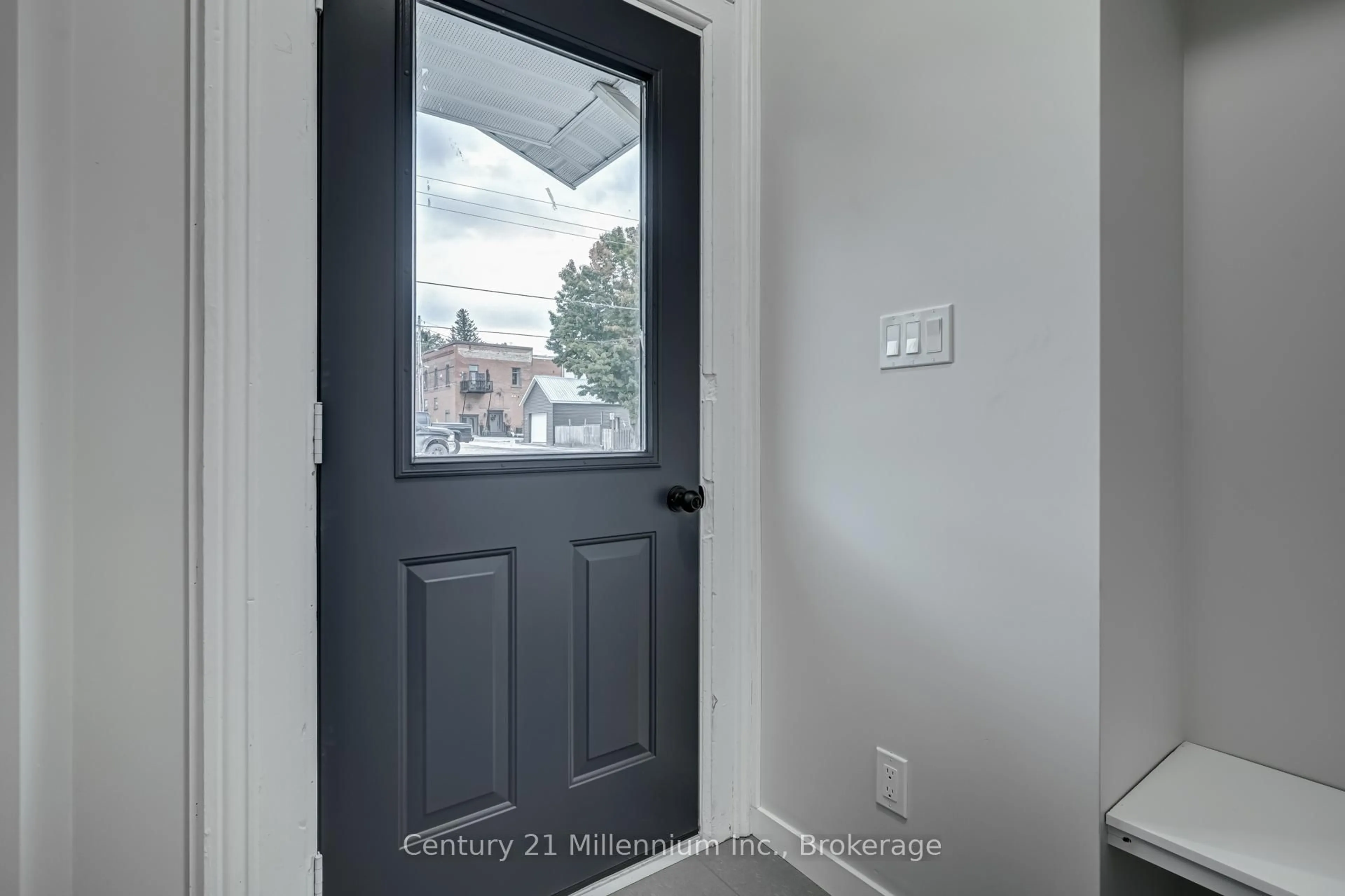 Indoor entryway for 276 Edward St, North Huron Ontario N0G 2W0