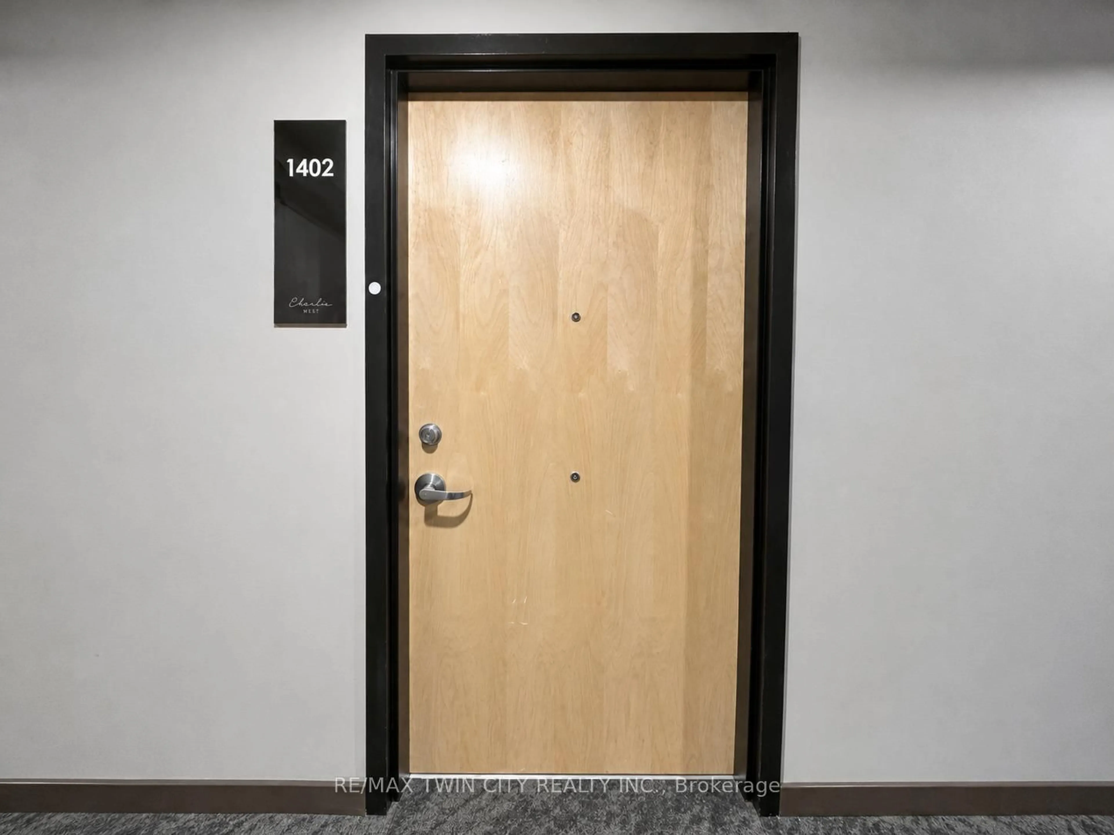 Unknown for 60 Charles St #1402, Kitchener Ontario N2G 0C9