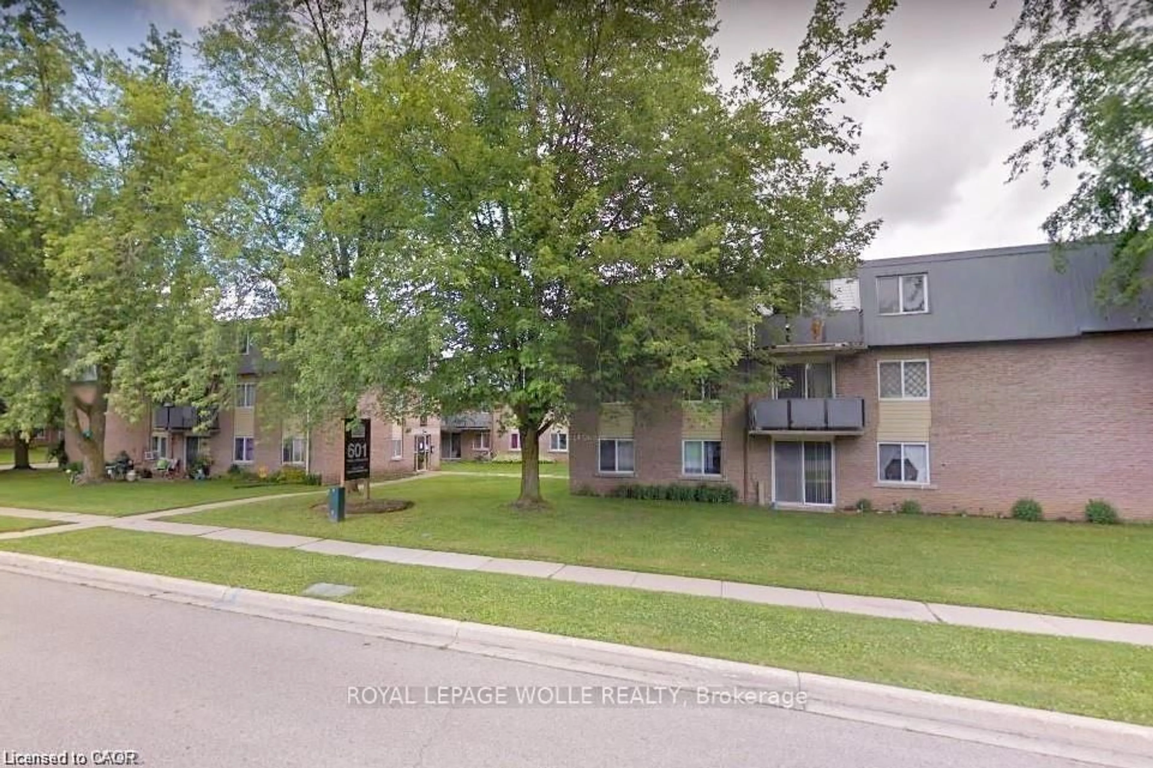 A pic from outside/outdoor area/front of a property/back of a property/a pic from drone, street for 633 Barber Ave #7, North Perth Ontario N4W 1S4