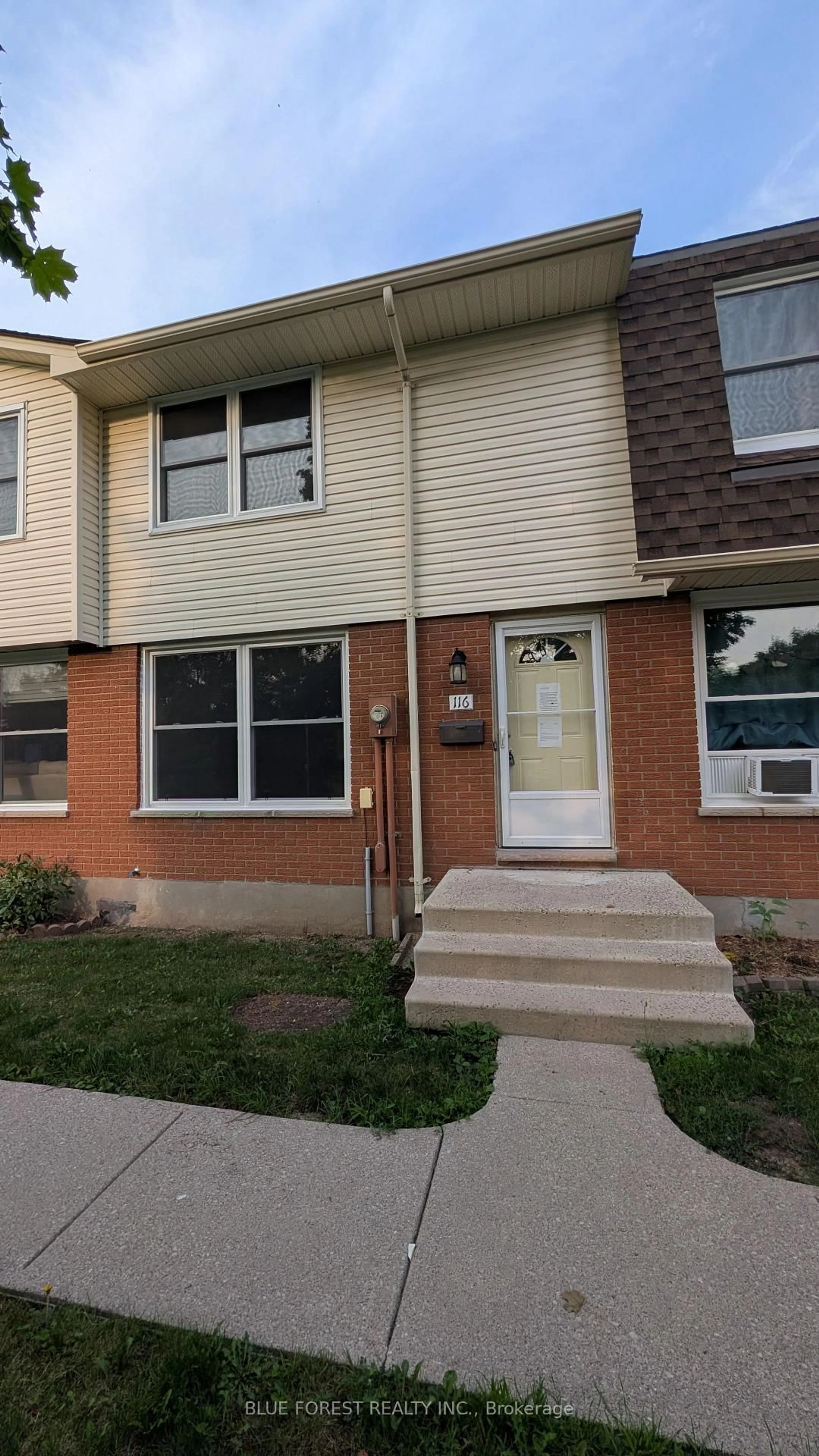 Home with vinyl exterior material, street for 51 Sholto Dr #116, London South Ontario N6K 2H9