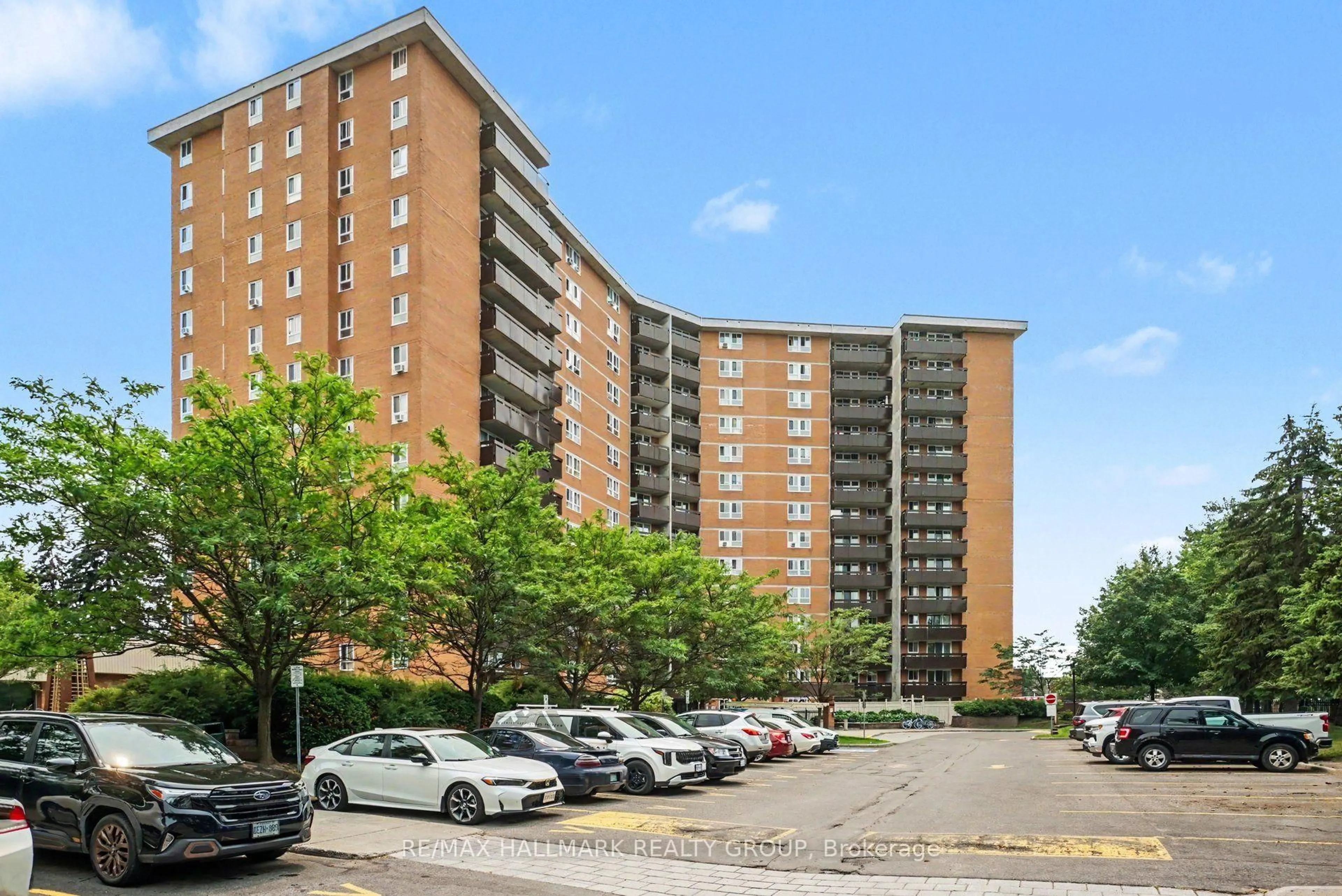 Unknown for 2000 Jasmine Cres #1417, Ottawa Ontario K1J 8K4