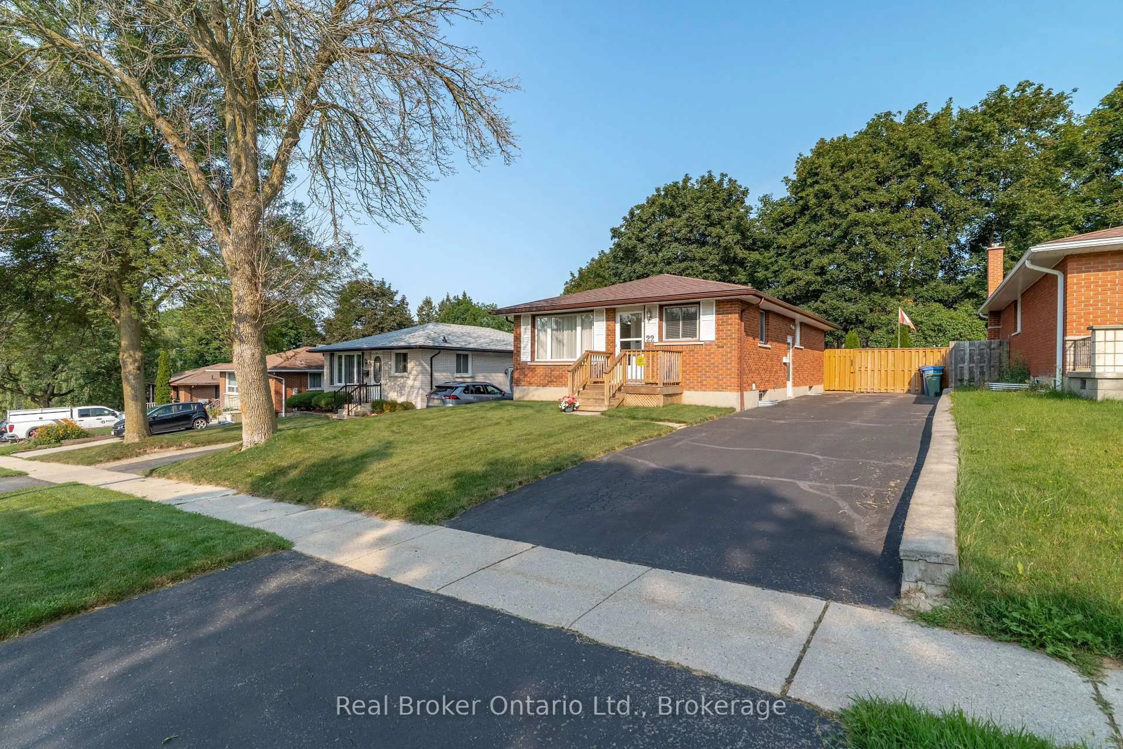 A pic from outside/outdoor area/front of a property/back of a property/a pic from drone, street for 22 Mountford Dr, Guelph Ontario N1E 6E9