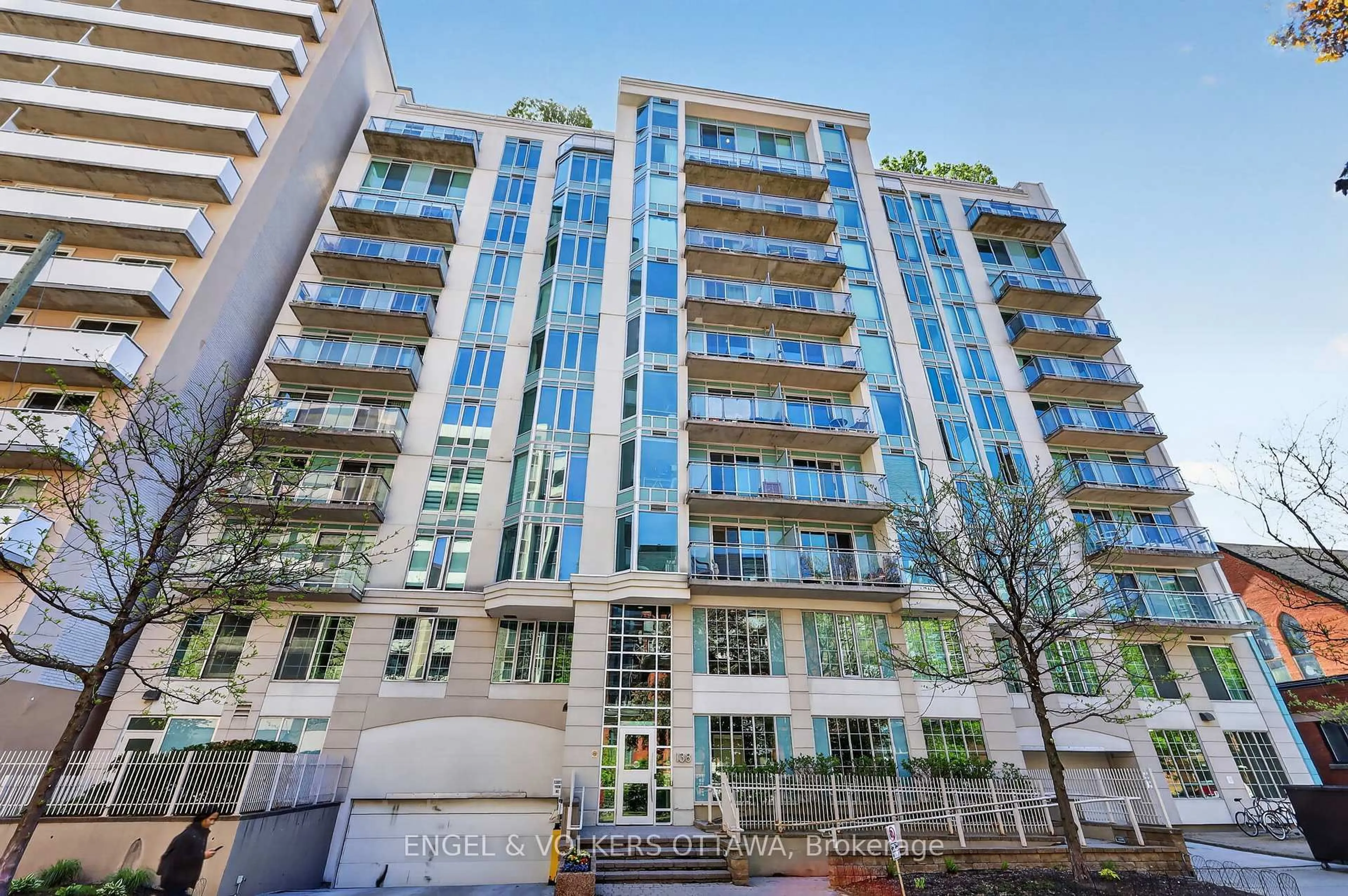 Unknown for 138 Somerset St #604, Ottawa Ontario K2P 0A3