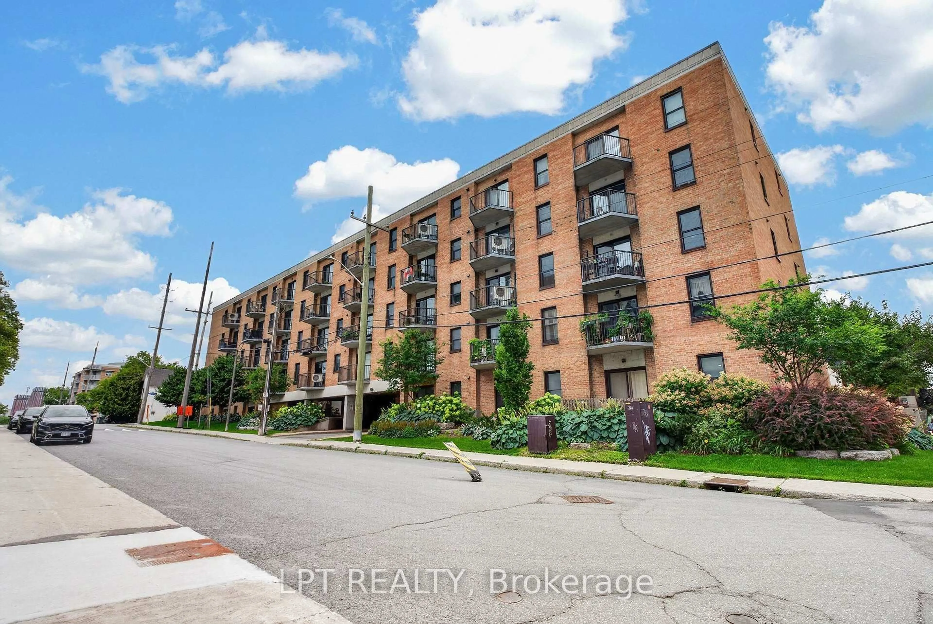 Unknown for 50 Burnside Ave #203, Ottawa Ontario K1Y 2M2