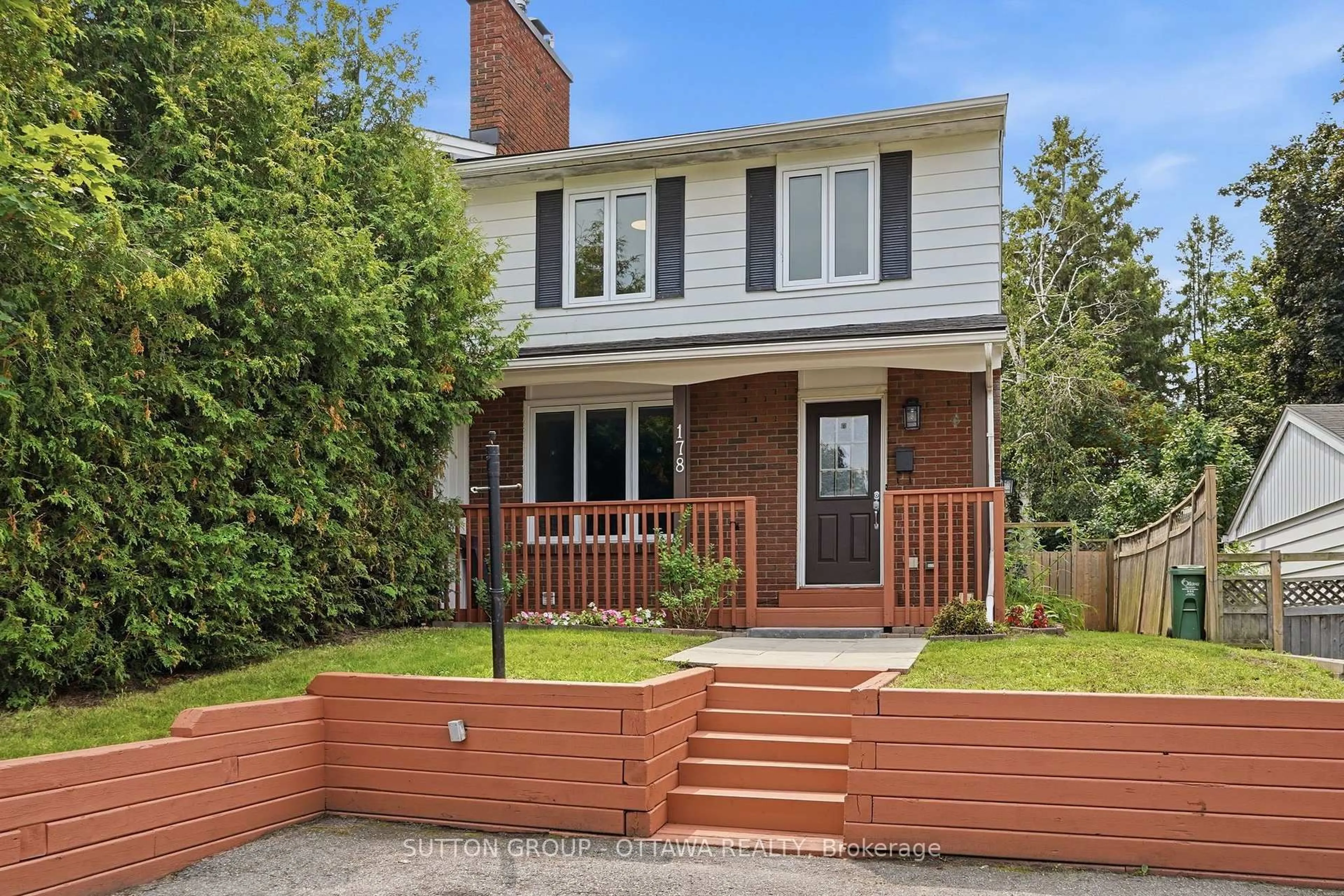 Home with brick exterior material, street for 178 Mcclellan Rd, Ottawa Ontario K2H 5W1
