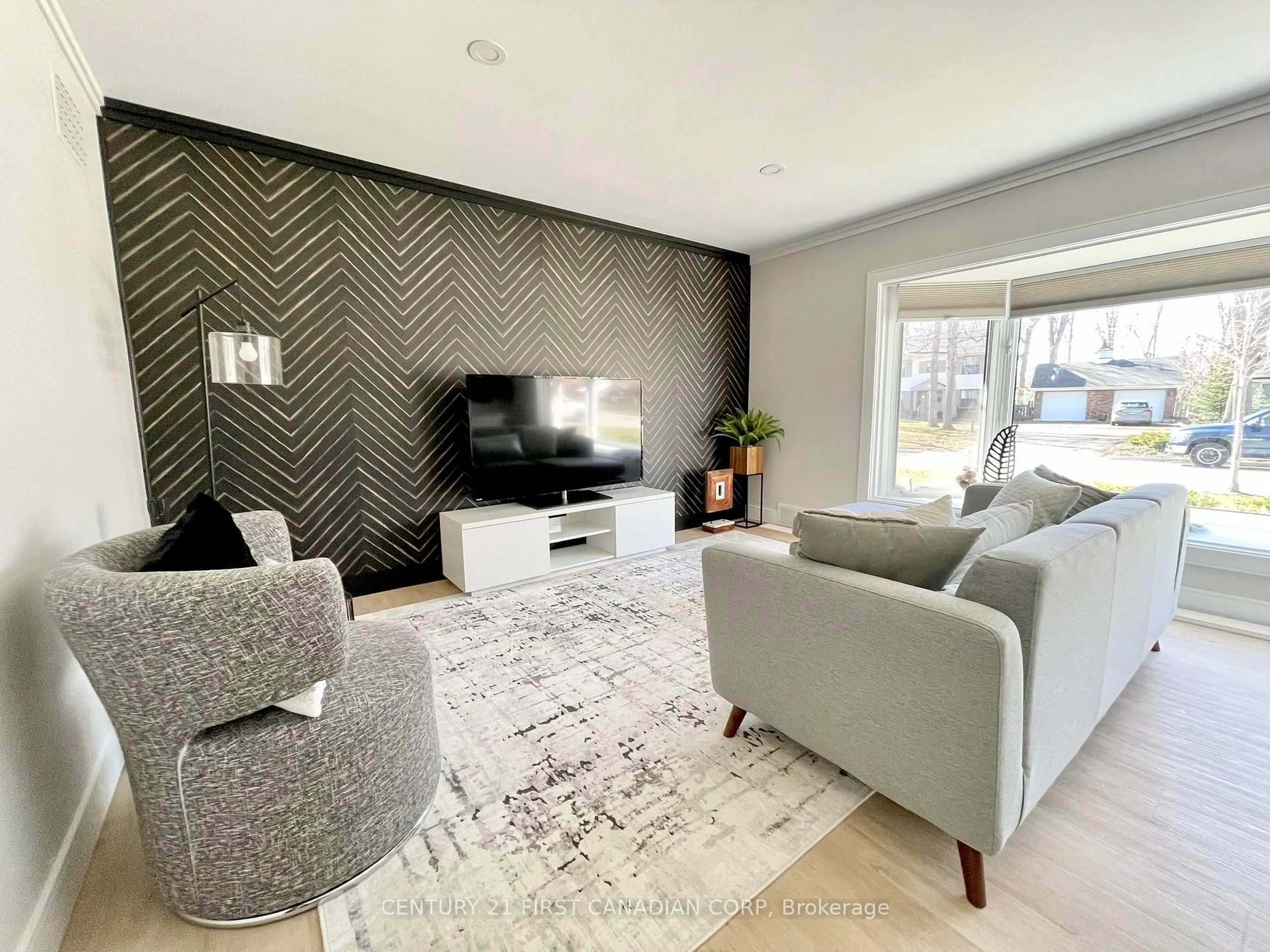 Living room with furniture, unknown for 33 Braemar Cres, London North Ontario N6H 2X2
