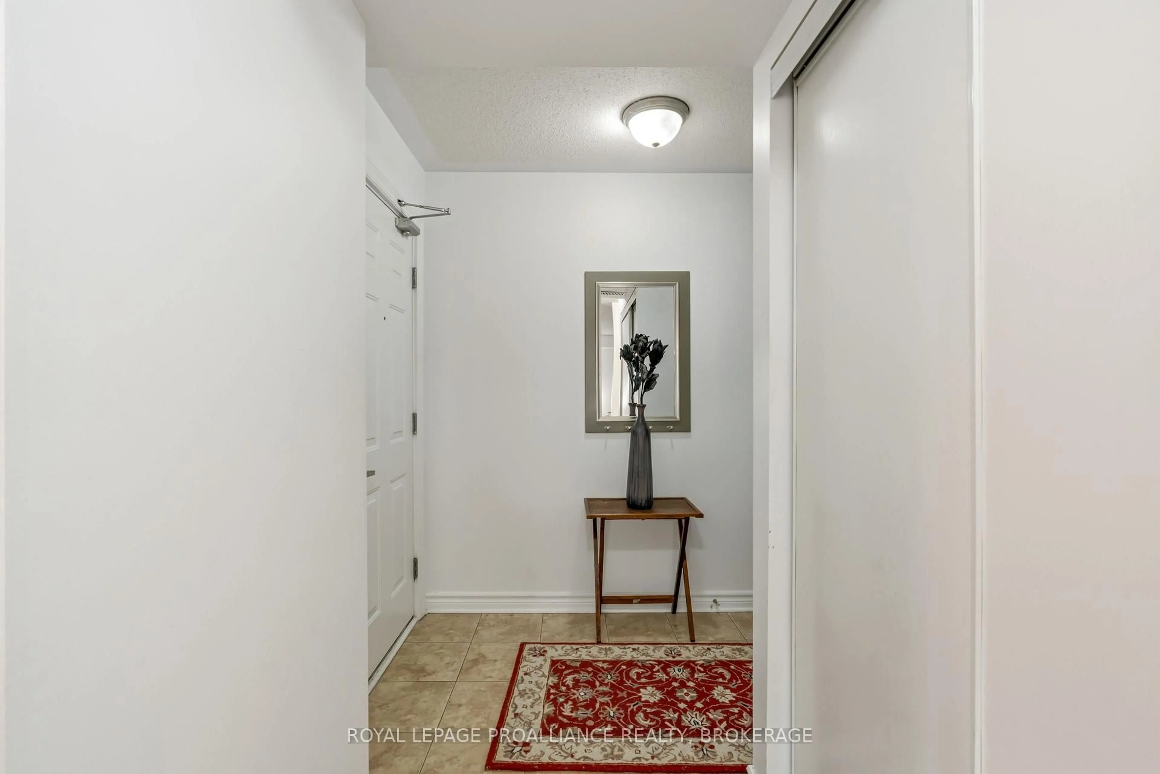 Indoor entryway for 510 Stonefield Private #2, Ottawa Ontario K2G 4R3