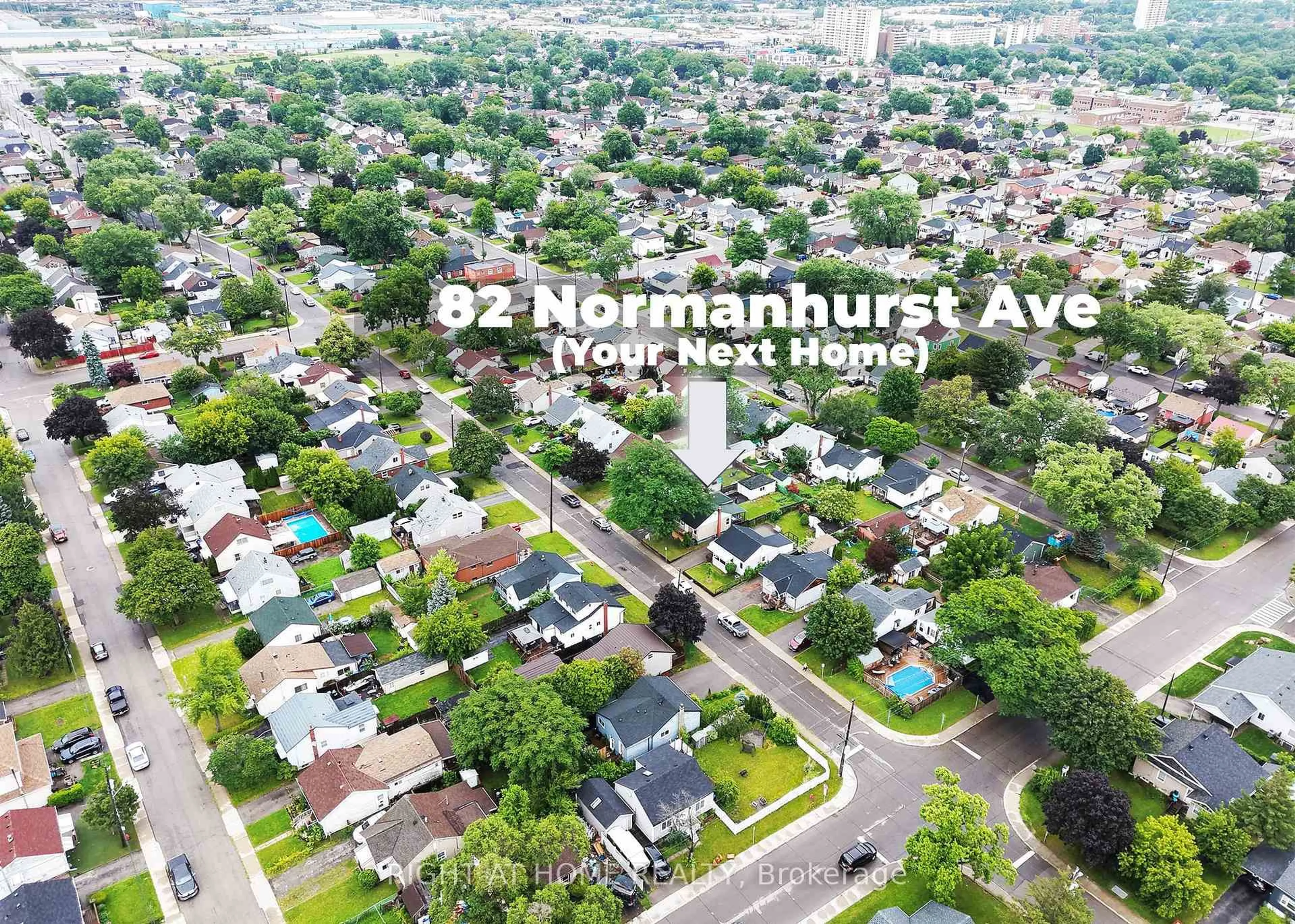 A pic from outside/outdoor area/front of a property/back of a property/a pic from drone, street for 82 Normanhurst Ave, Hamilton Ontario L8H 5M6