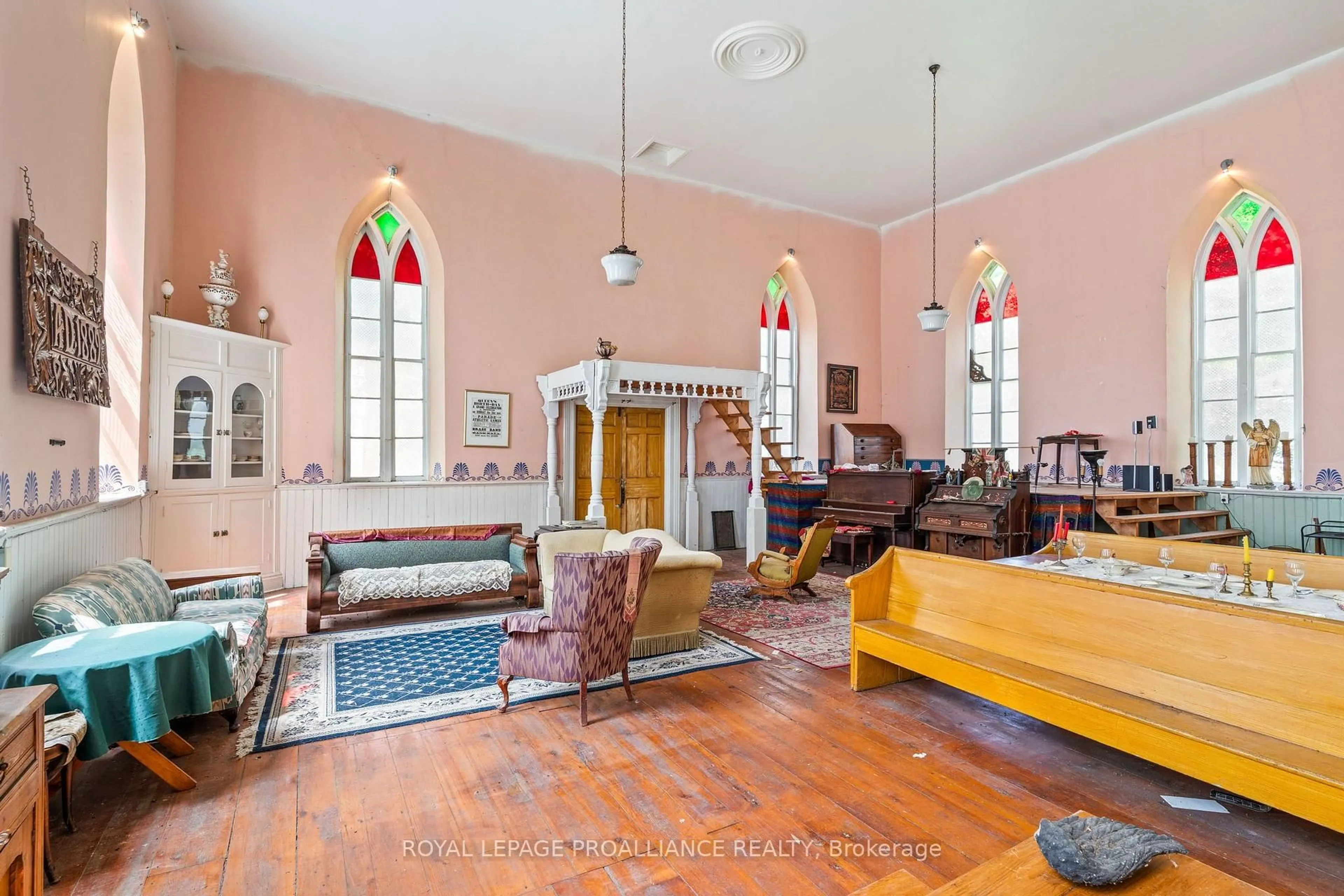 Indoor foyer for 9361 Addison Greenbush Rd, Elizabethtown-Kitley Ontario K0E 1A0
