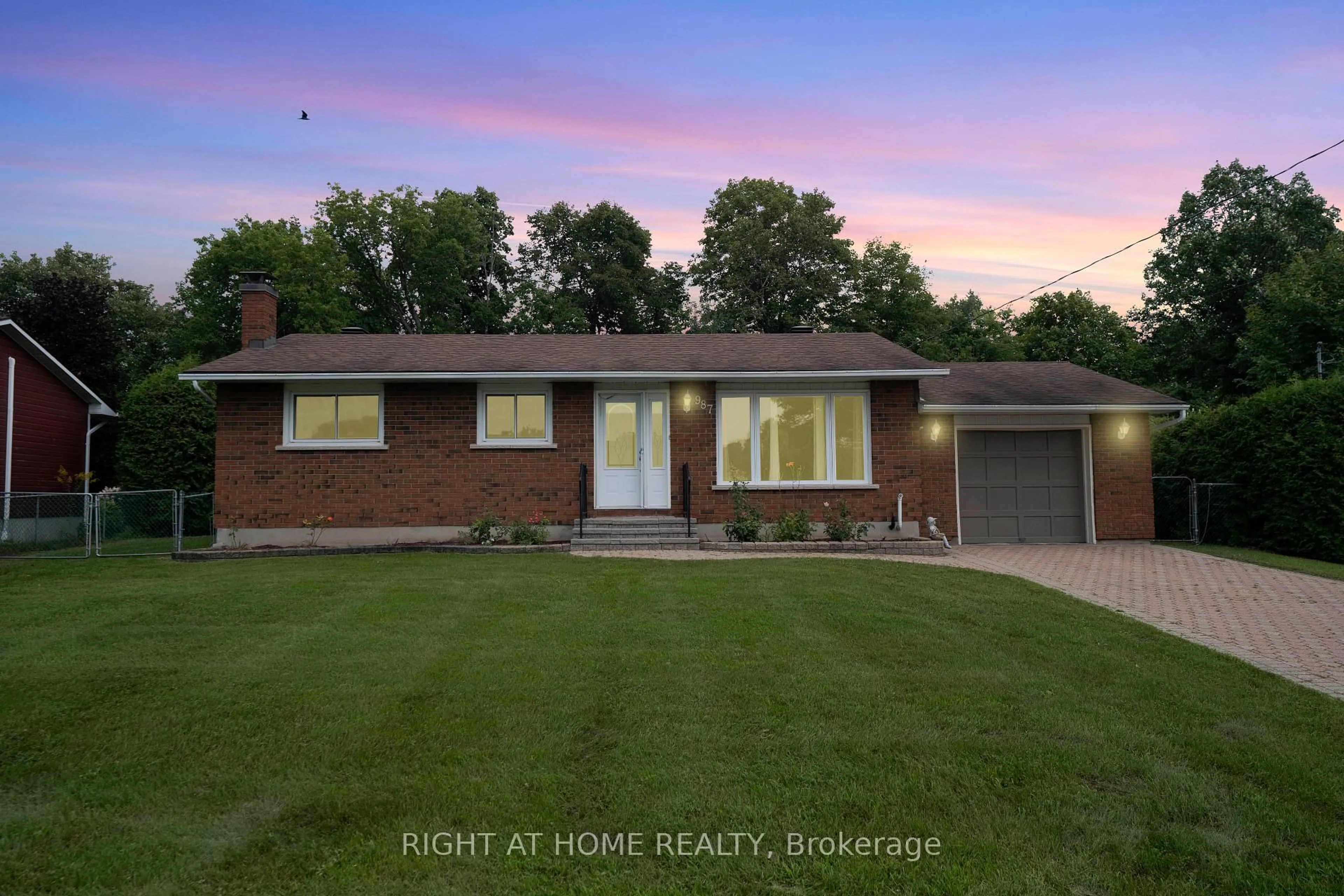 Home with brick exterior material, street for 987 St Jacques St, Clarence-Rockland Ontario K4K 1C1