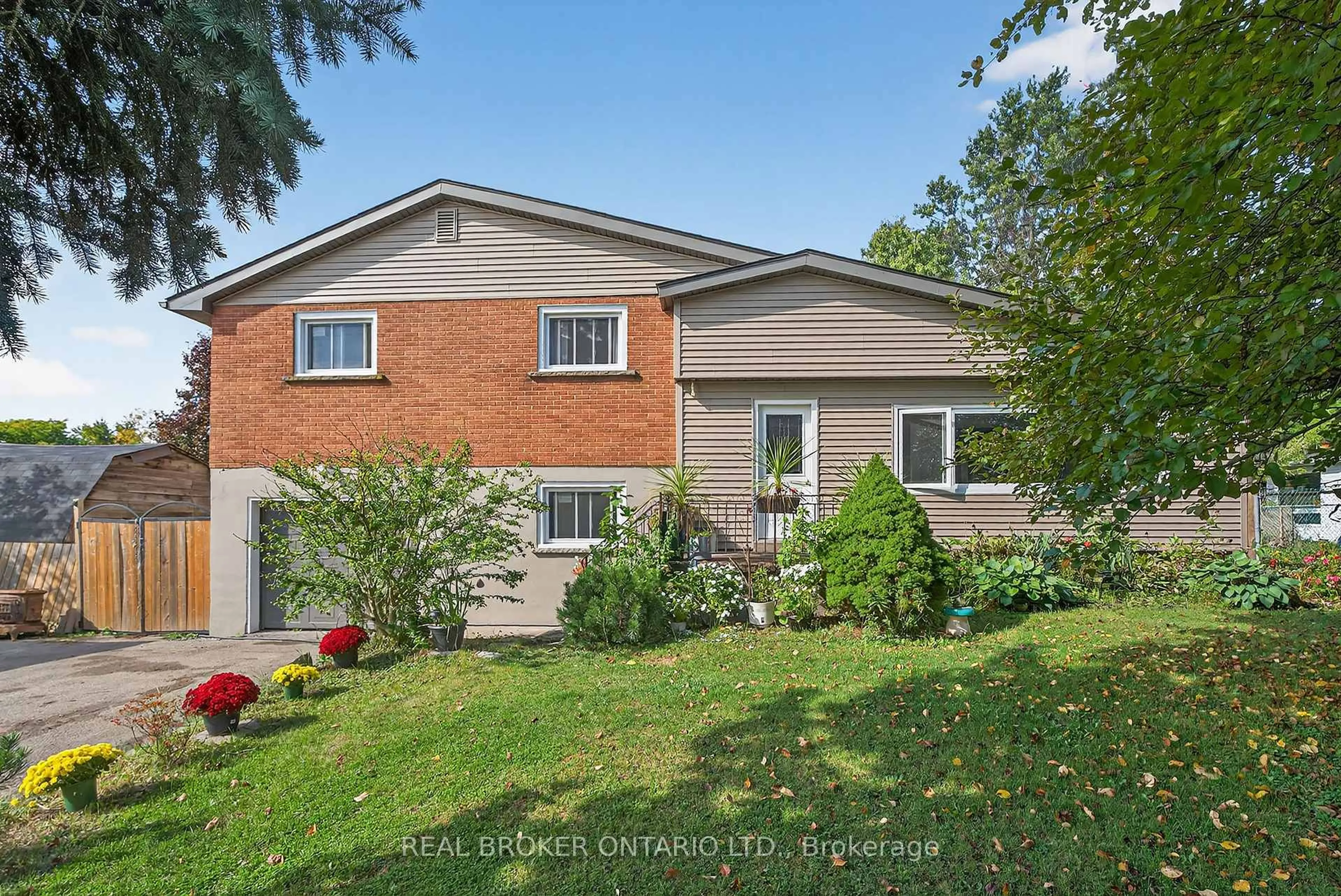Unknown for 312 Old Guelph Rd, Hamilton Ontario L9H 5W4