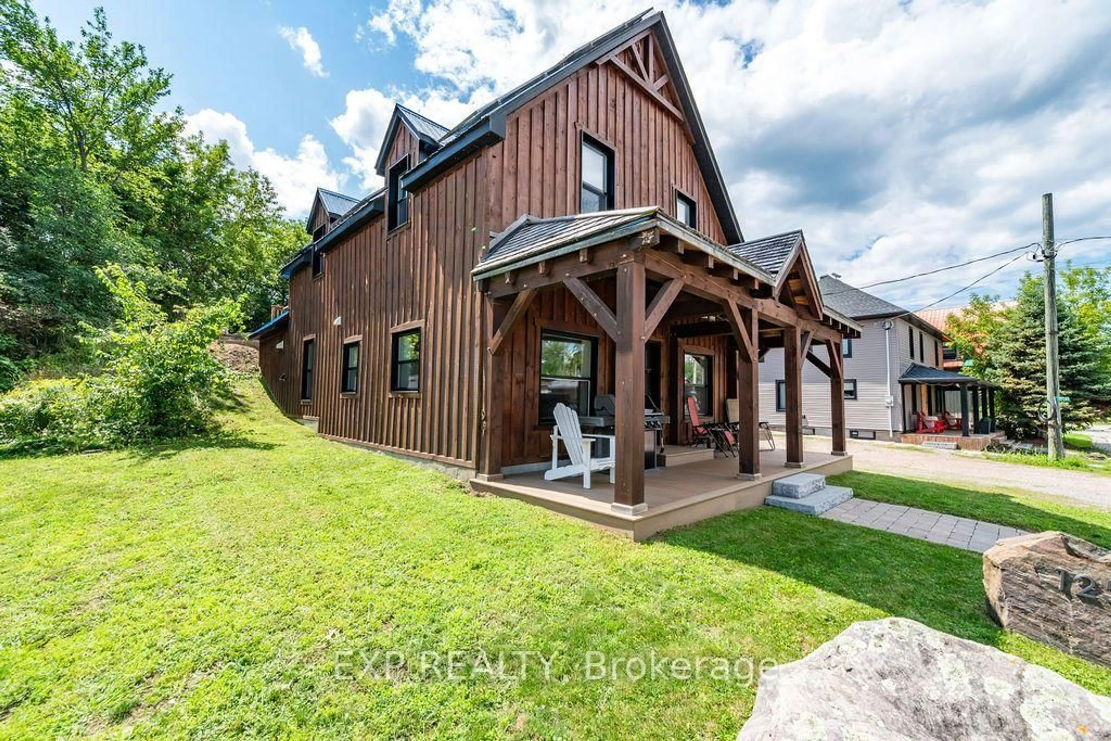 Home with brick exterior material, unknown for 12595 Lanark Rd, Calabogie Ontario K0J 1H0