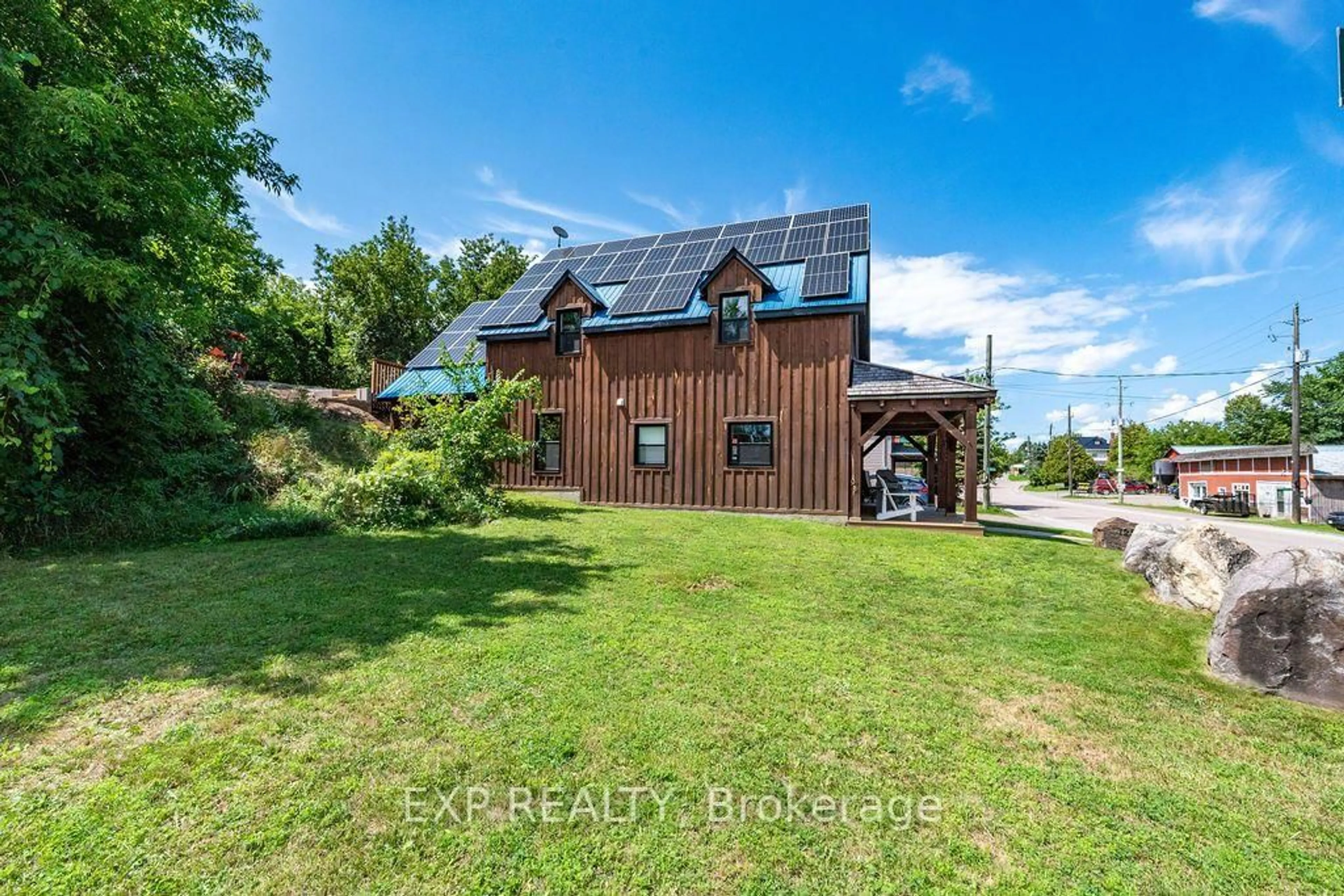 A pic from outside/outdoor area/front of a property/back of a property/a pic from drone, unknown for 12595 Lanark Rd, Calabogie Ontario K0J 1H0