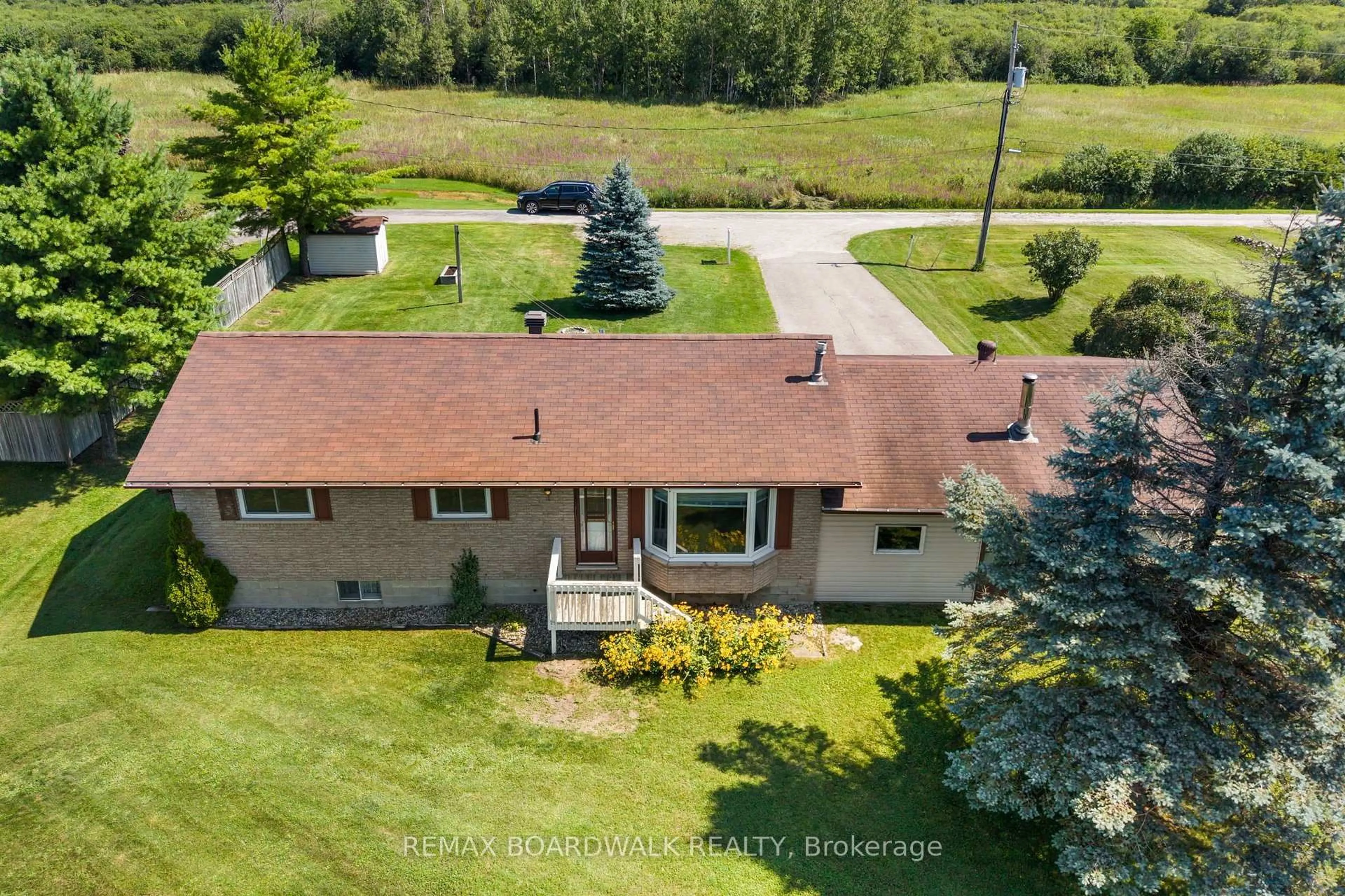 A pic from outside/outdoor area/front of a property/back of a property/a pic from drone, unknown for 189 Arnold Dr, Perth Ontario K7H 3C7