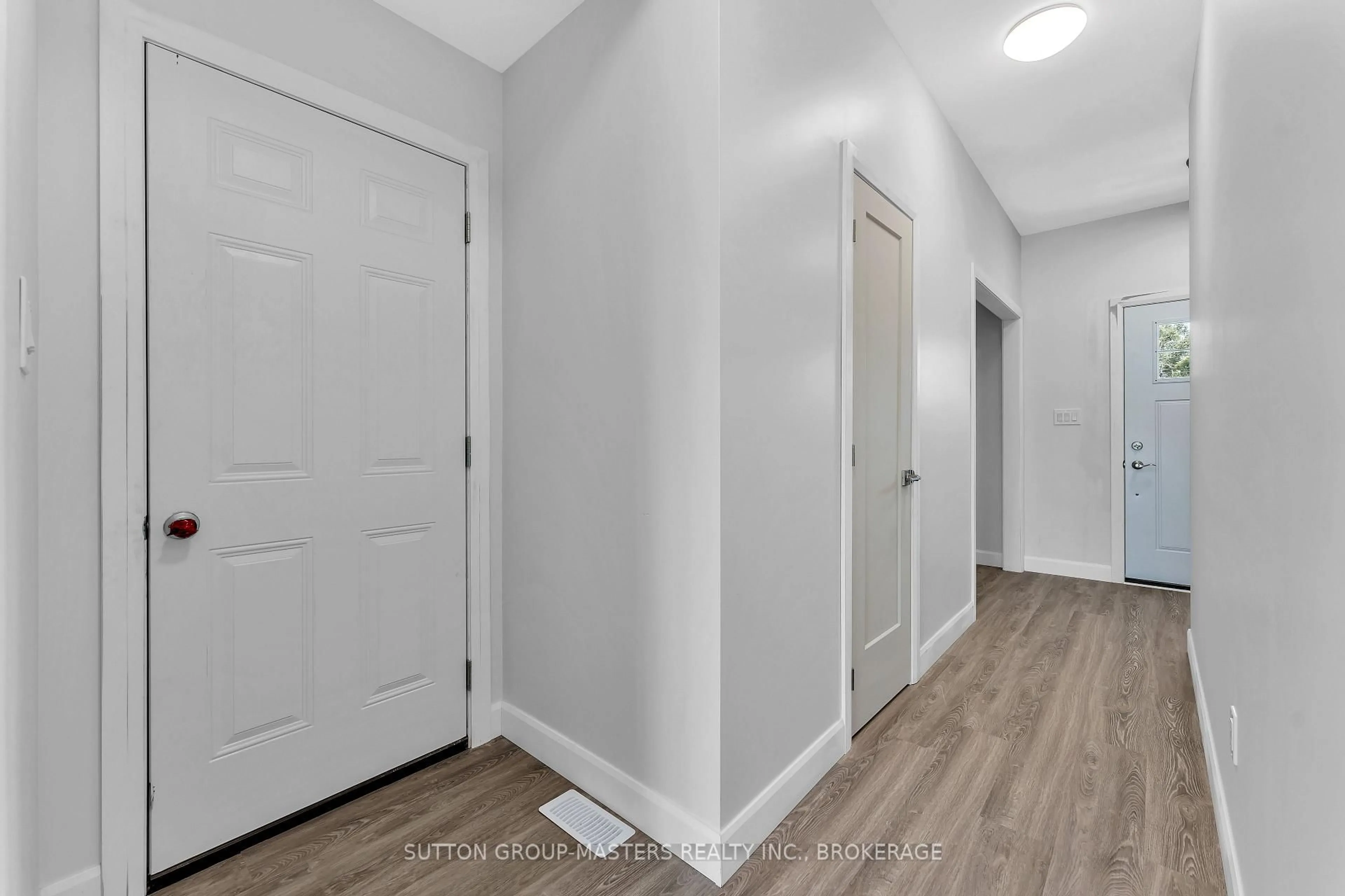 Indoor entryway for 108 Main St #A, Leeds and the Thousand Islands Ontario K0H 2N0