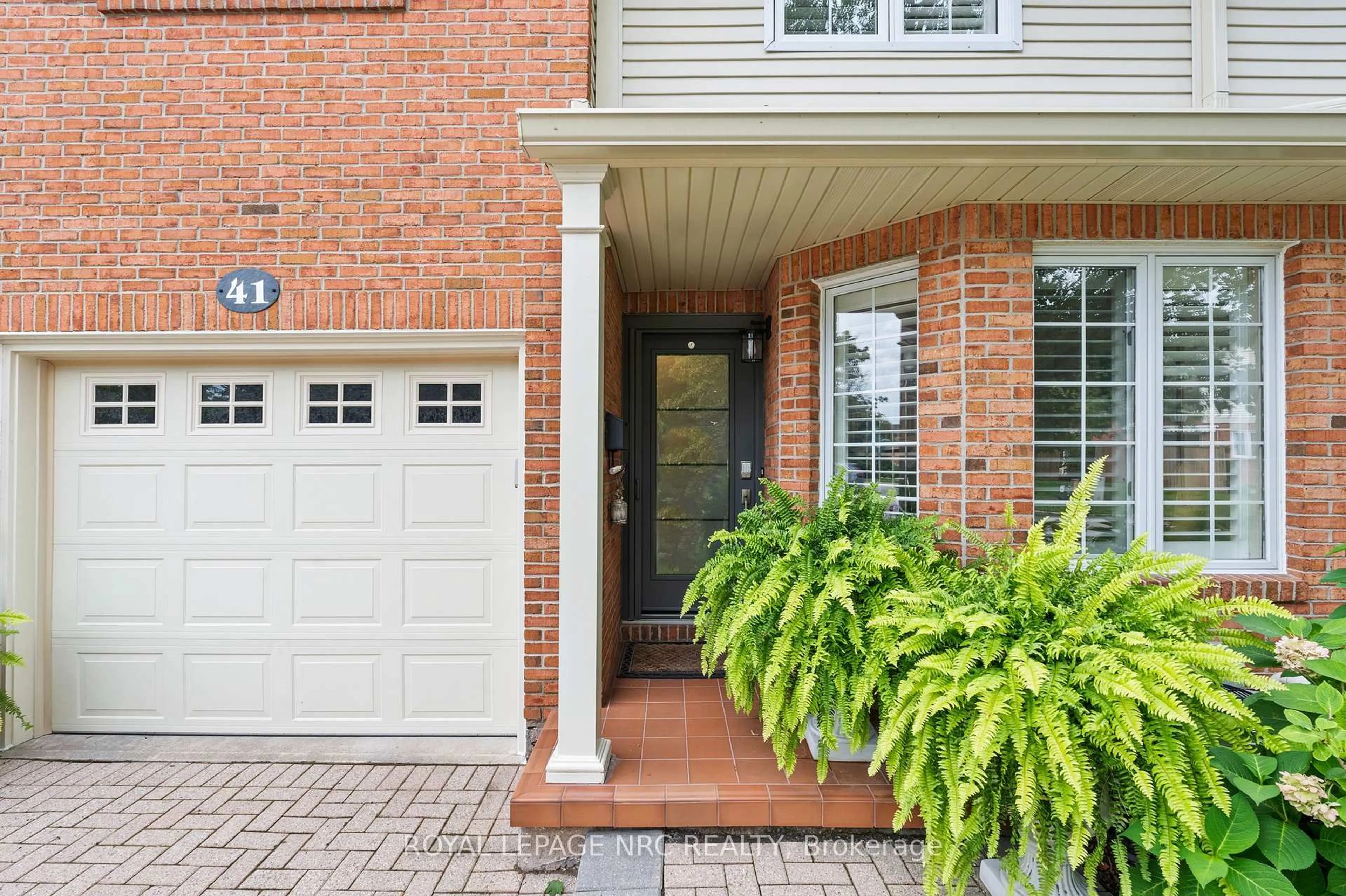 Home with brick exterior material, street for 275 Pelham Rd #41, St. Catharines Ontario L2S 3B9