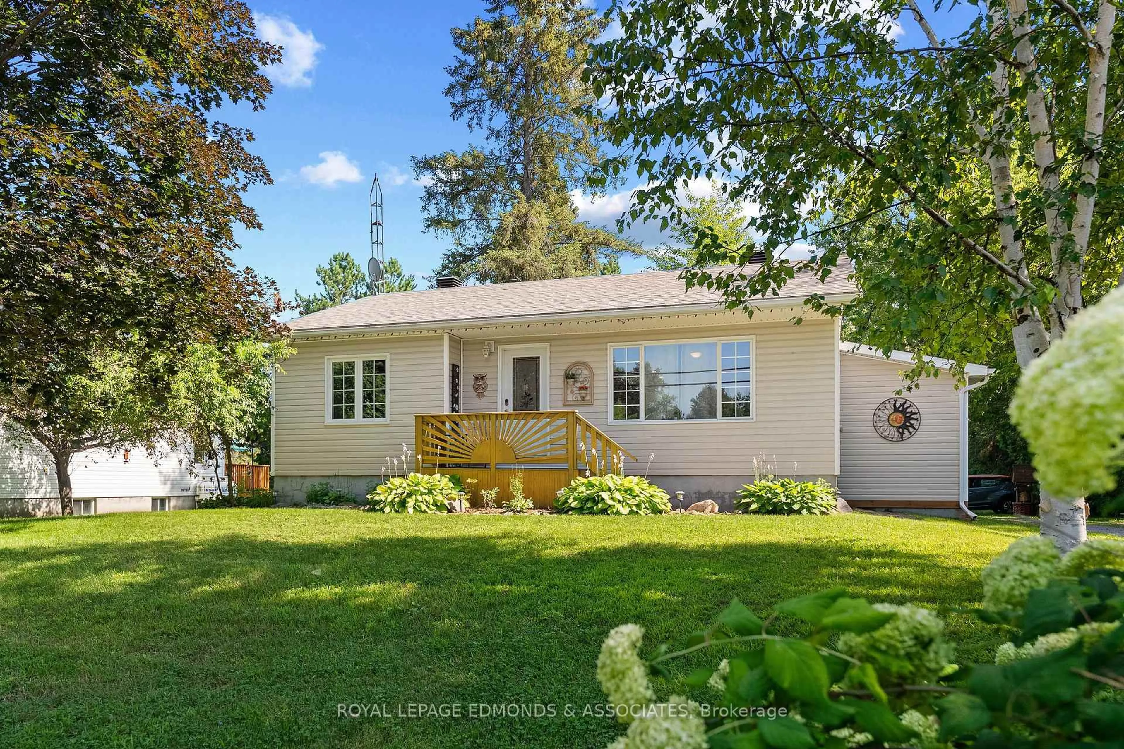 Home with vinyl exterior material, unknown for 11132 & 11140 Round Lake Rd, Pembroke Ontario K8A 6W8