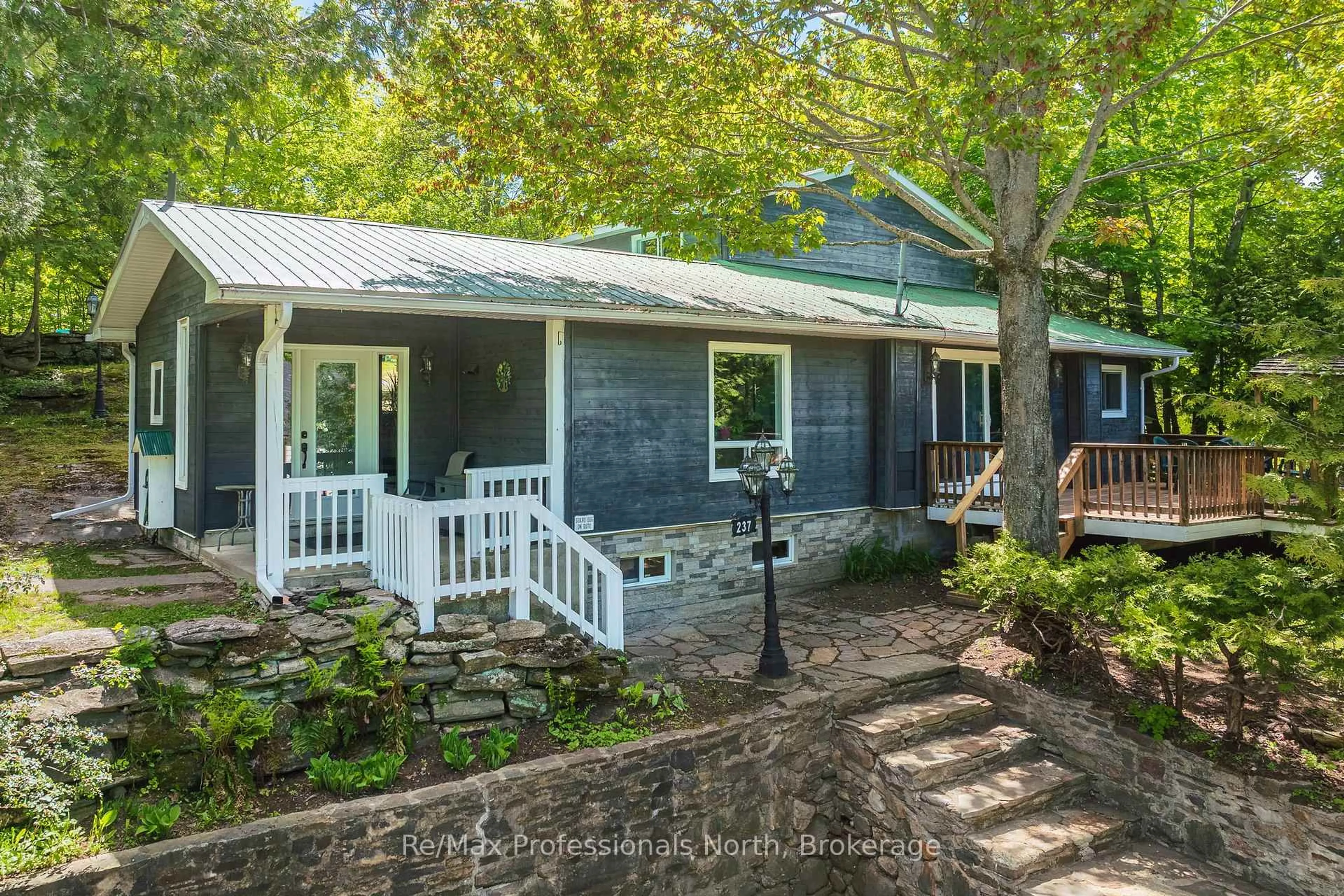 Unknown for 237 Musquash Rd, Gravenhurst Ontario P1P 0E3