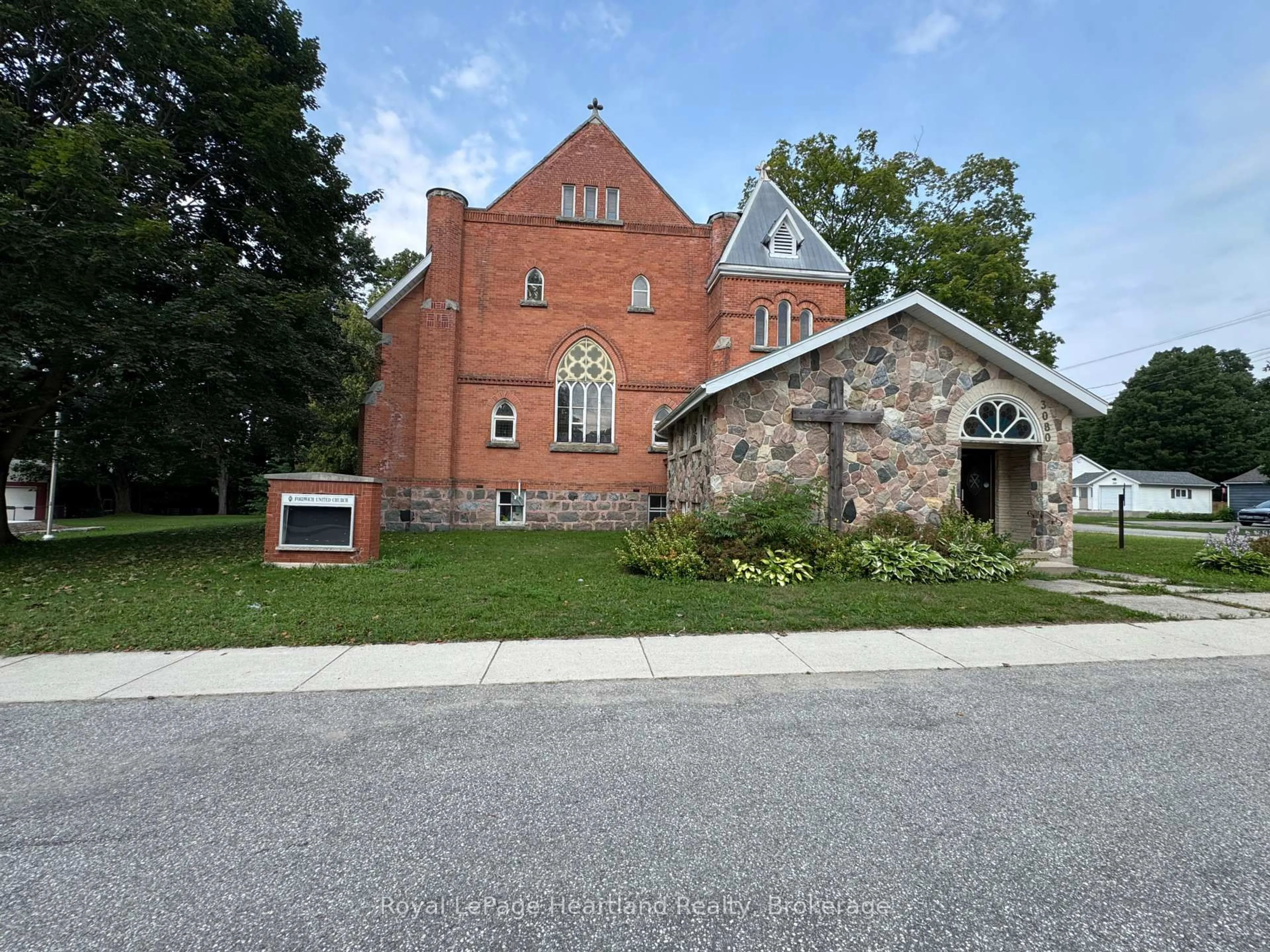 Home with brick exterior material, building for 3080 Patrick St, Howick Ontario N0G 1V0