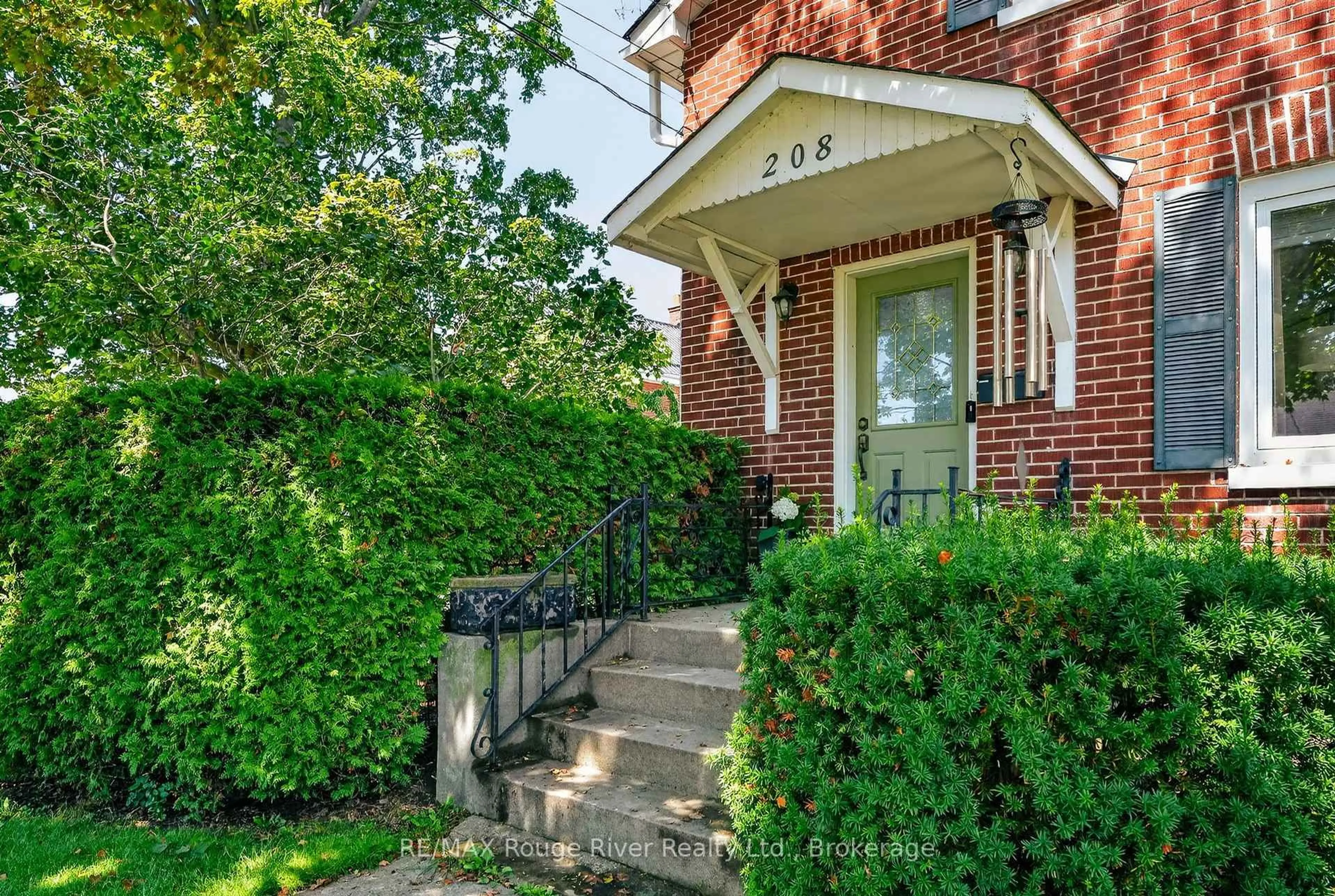 Home with brick exterior material, street for 208 Albert St, Cobourg Ontario K9A 2R7
