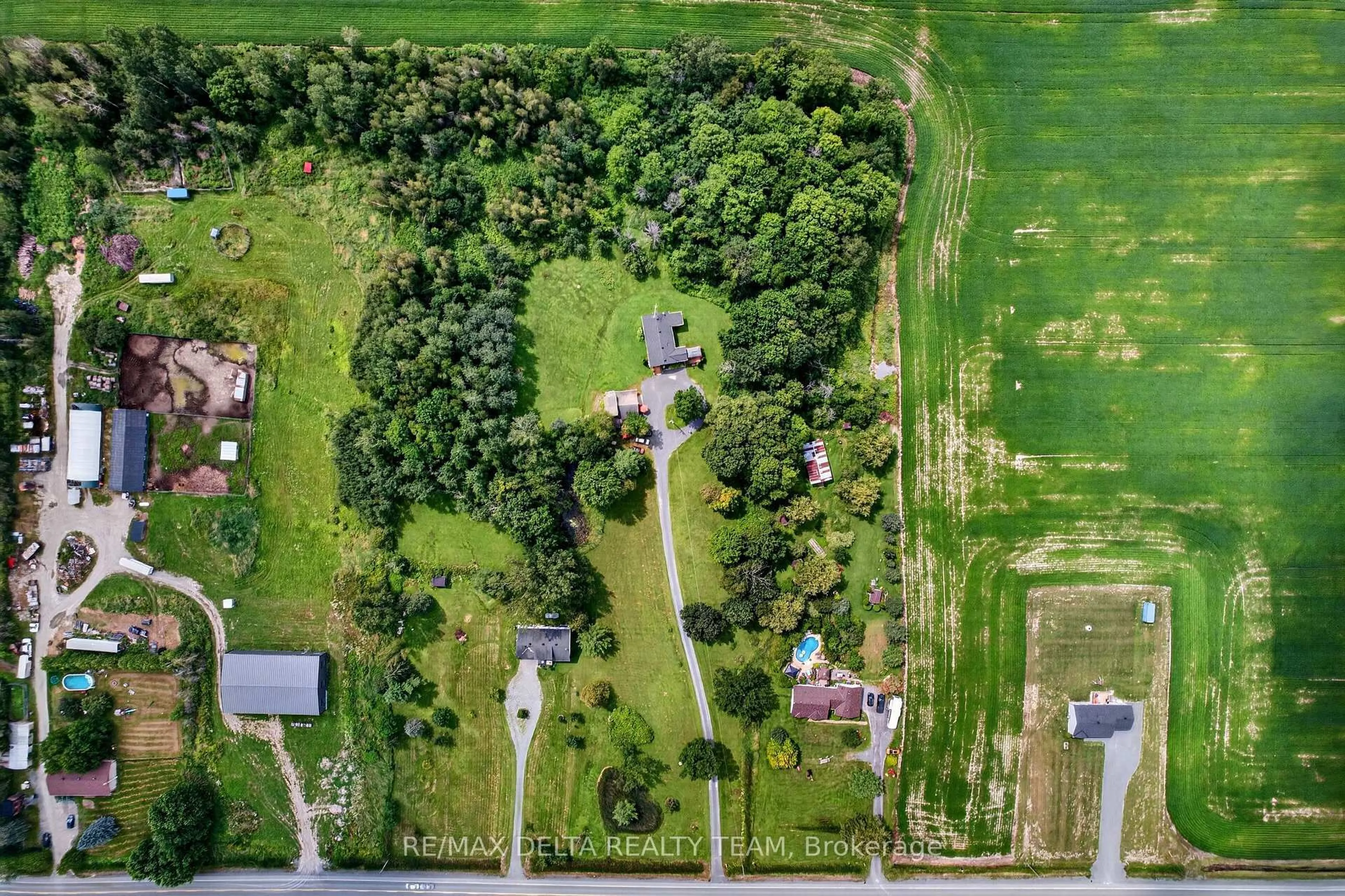 A pic from outside/outdoor area/front of a property/back of a property/a pic from drone, street for 135 COUNTY ROAD 19 Rd, Alfred and Plantagenet Ontario K0A 3K0
